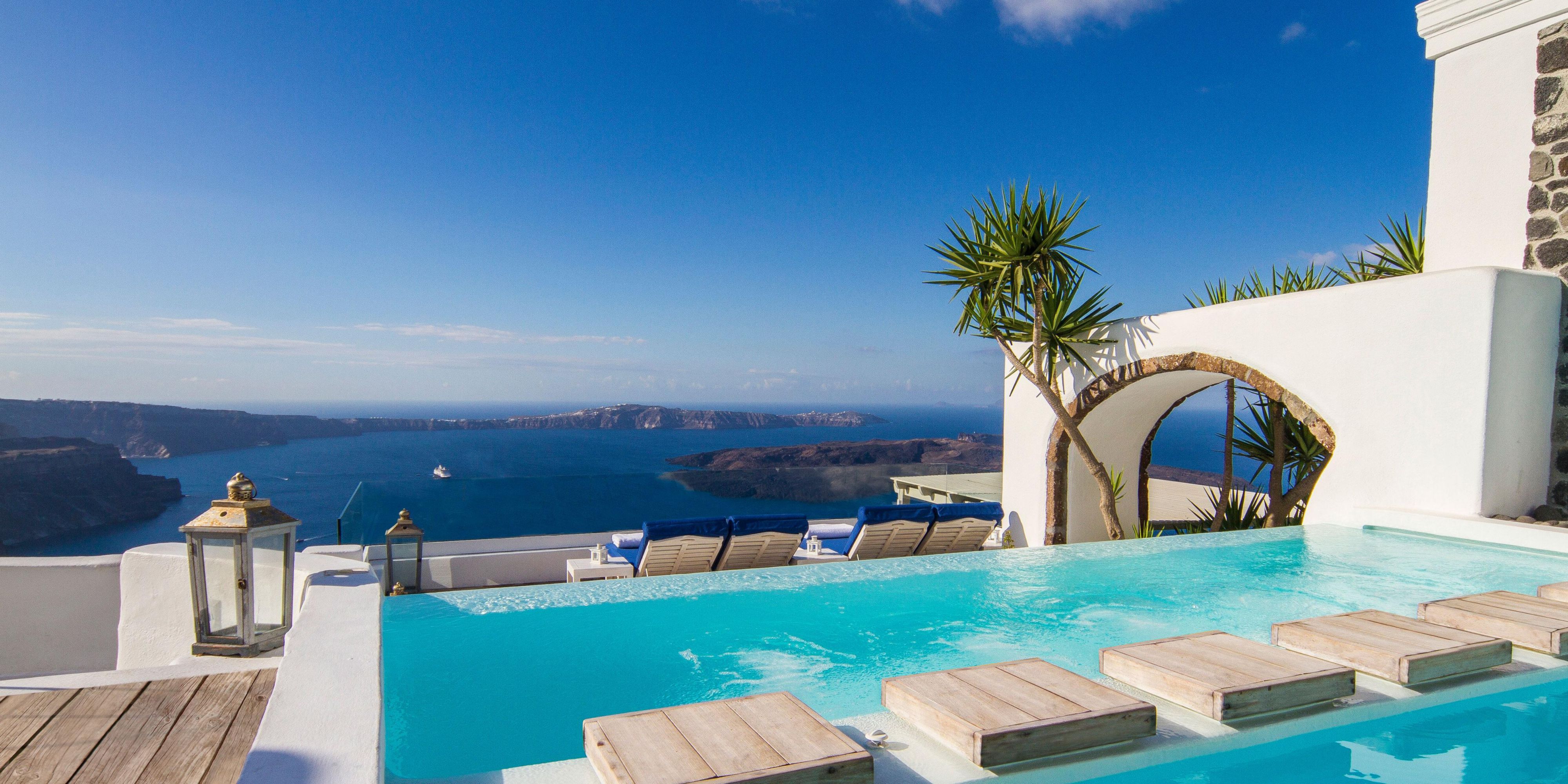 Iconic Santorini Luxury boutique hotel in Imerovigli
