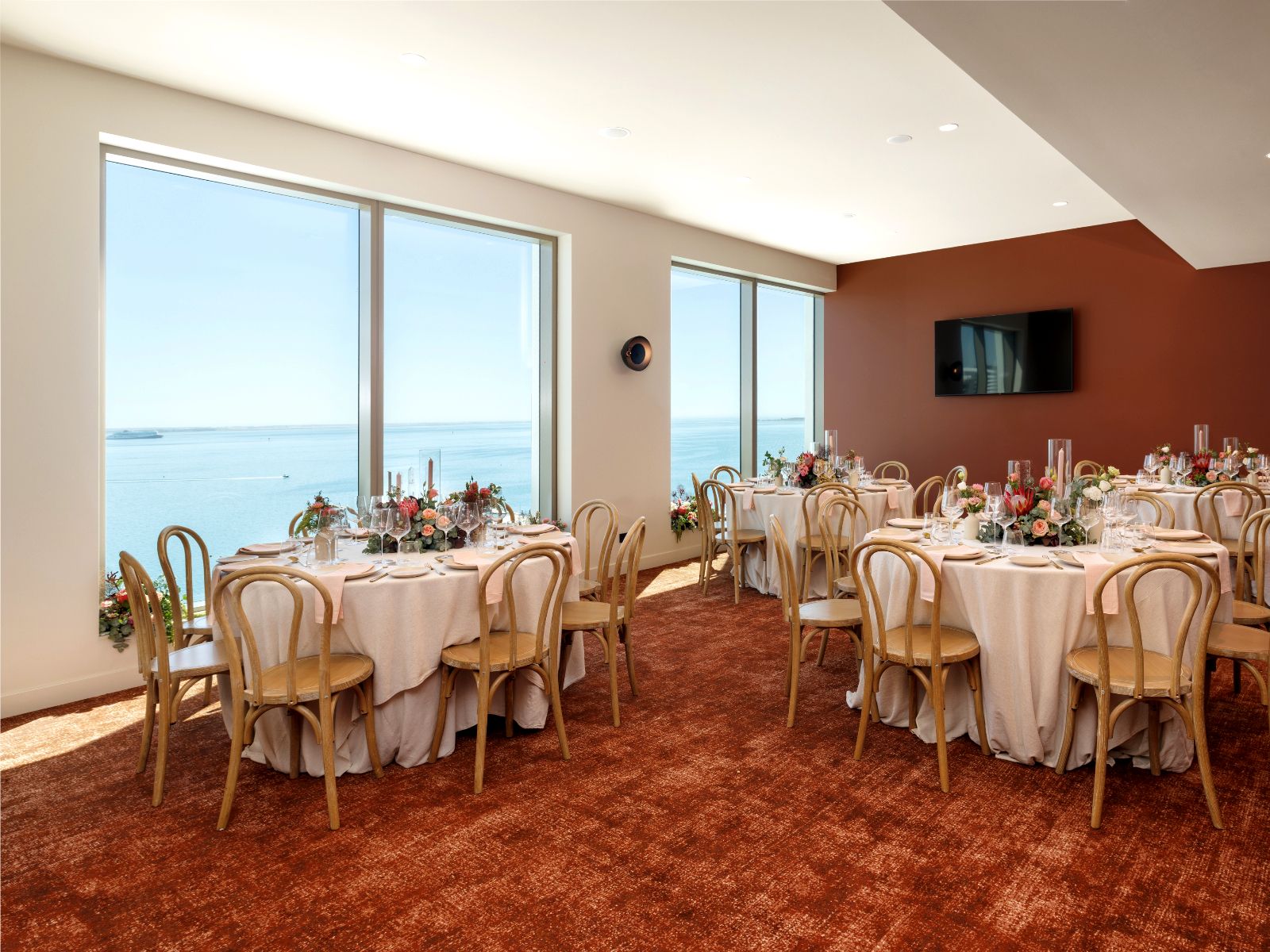 skyline private room