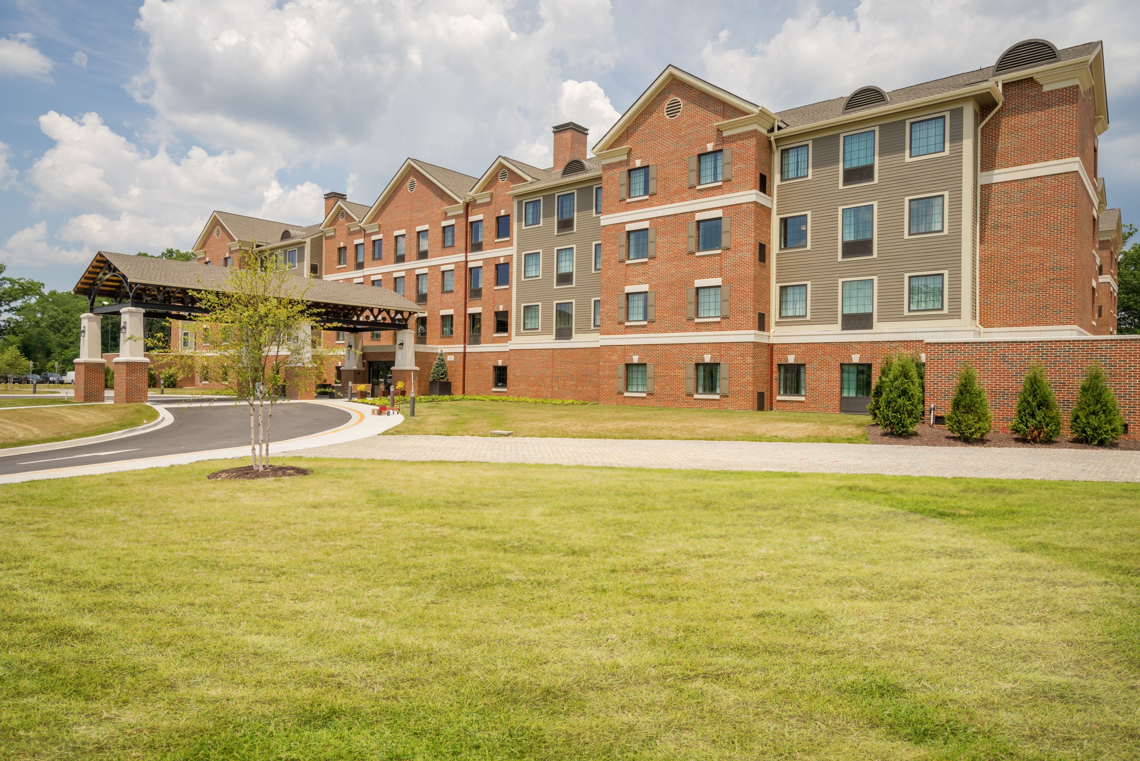Hotel Exterior Staybridge Suites Building 1208