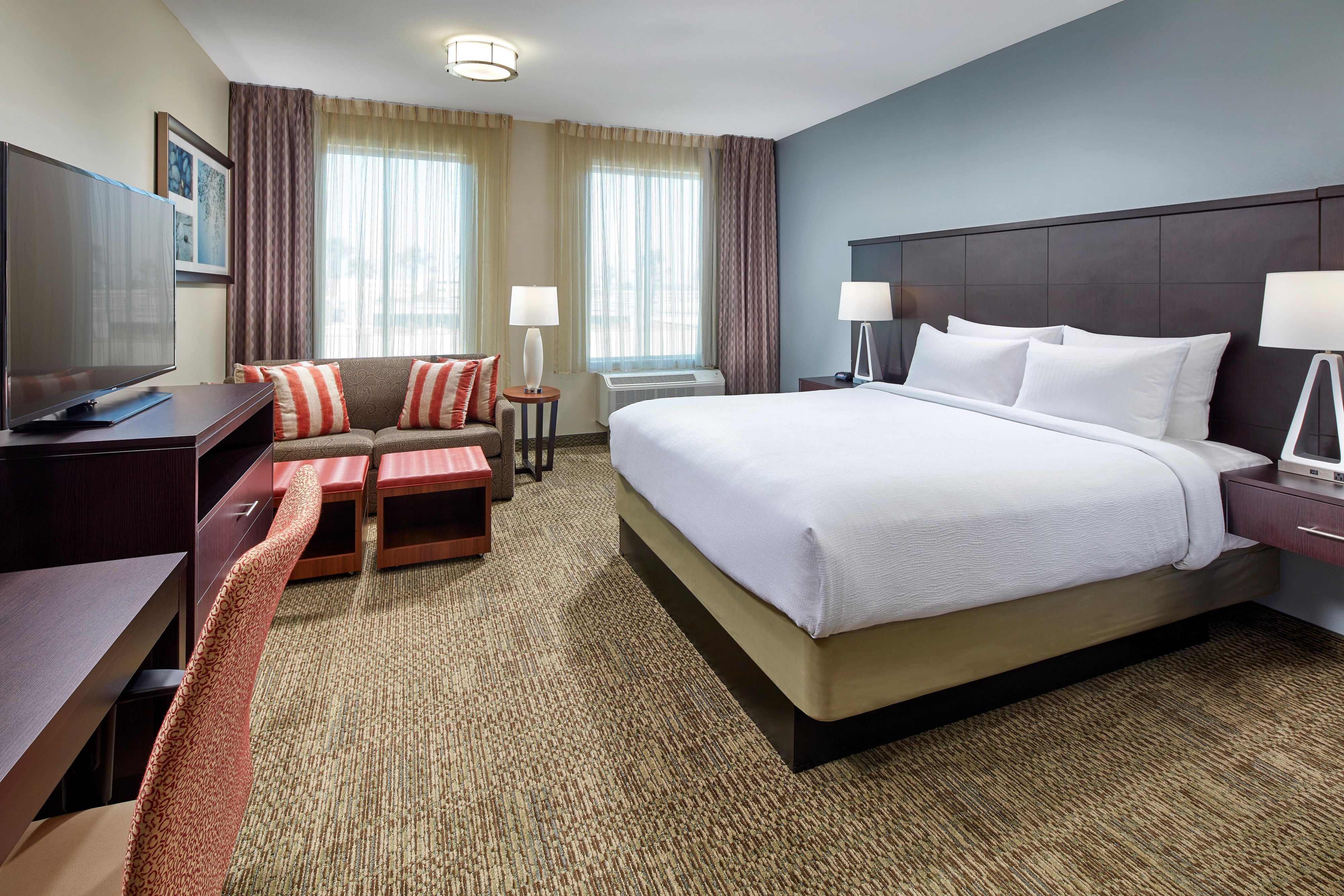 Indulge yourself in our warm, welcoming suites. 