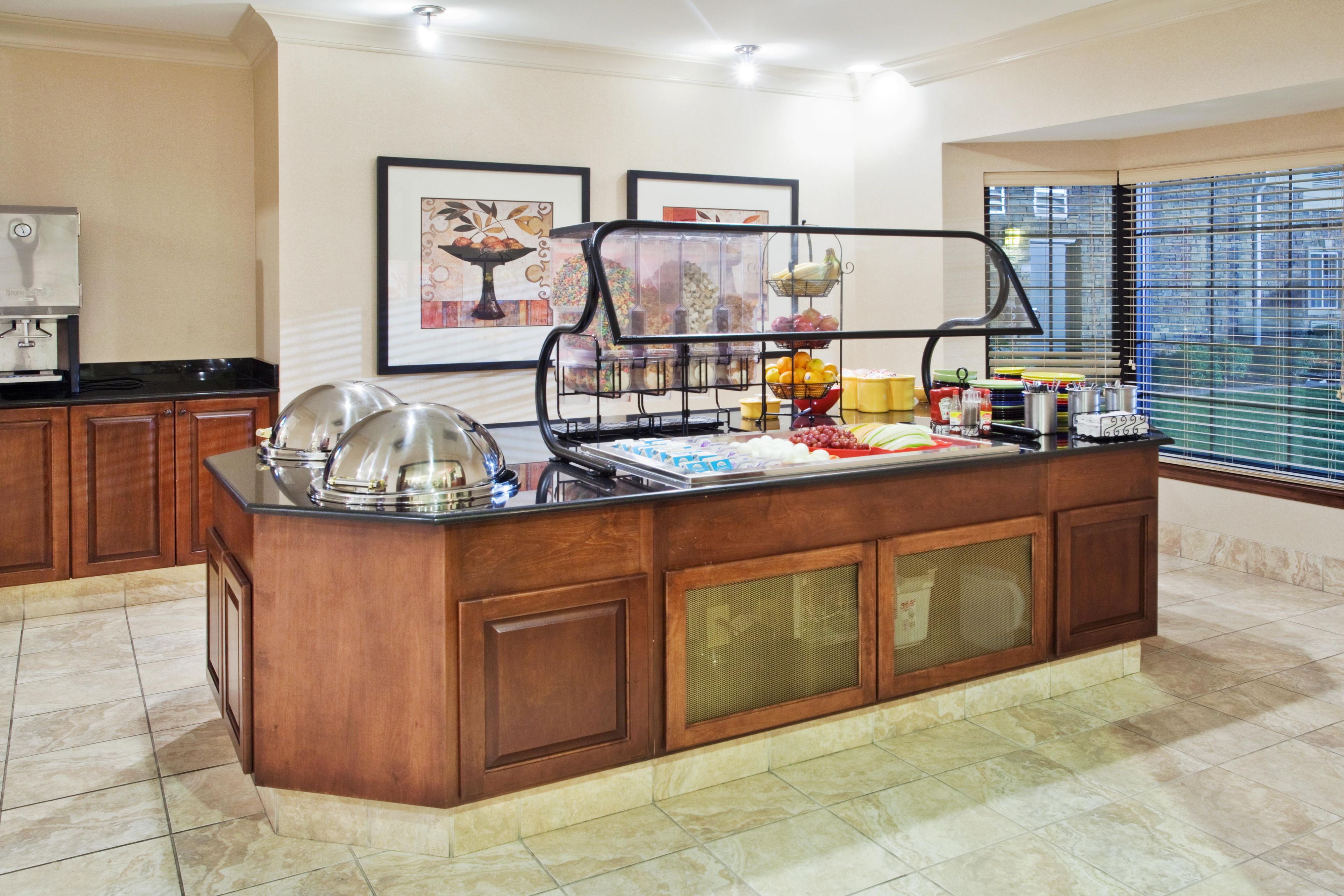 Indulge in a complimentary full breakfast each day, featuring a delightful selection that includes hot oatmeal, creamy southern grits, fresh seasonal fruit, yogurt, and much more! Start your morning off right with a delicious and satisfying meal.
