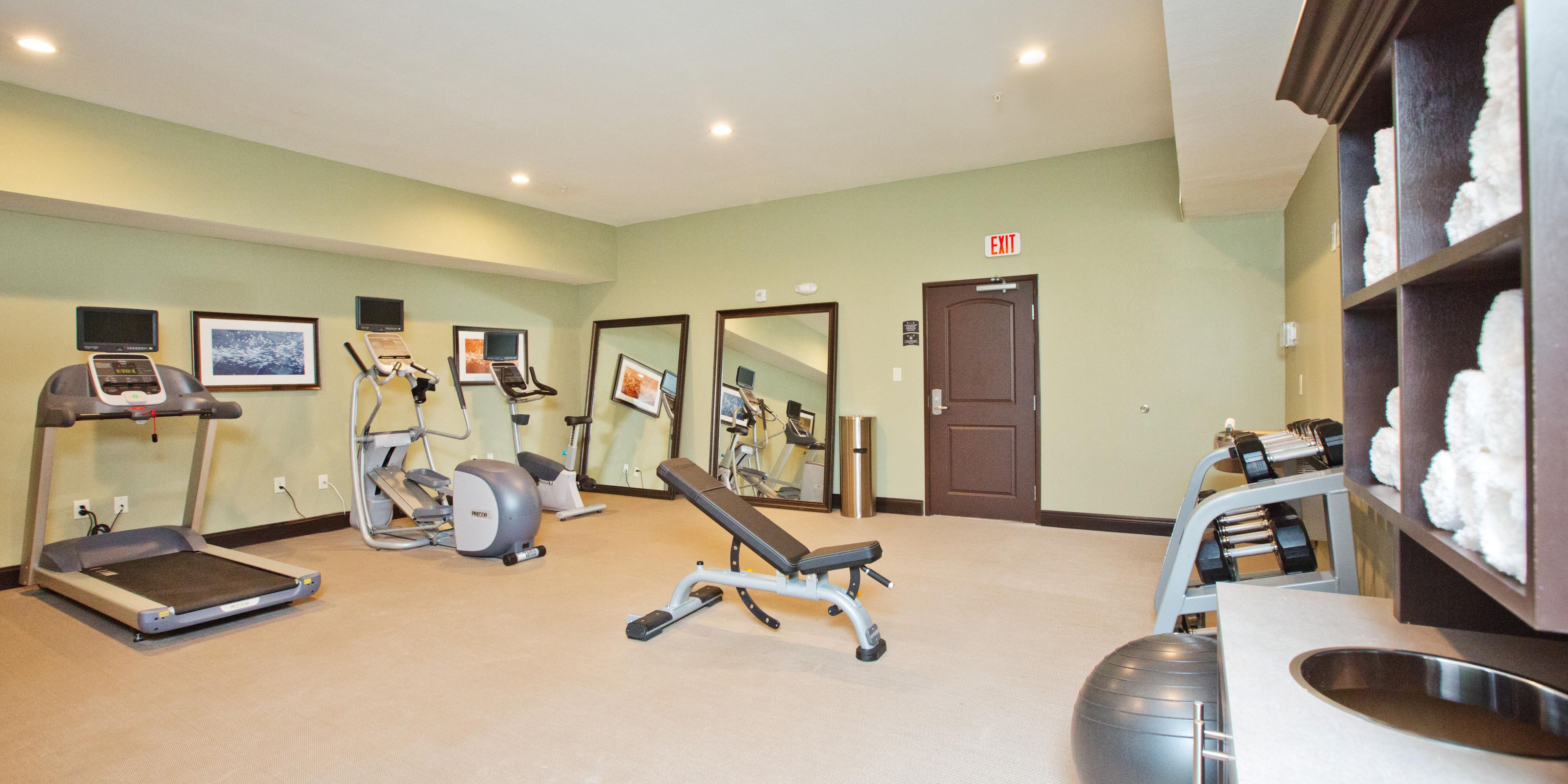 24/7 fully-equipped fitness center