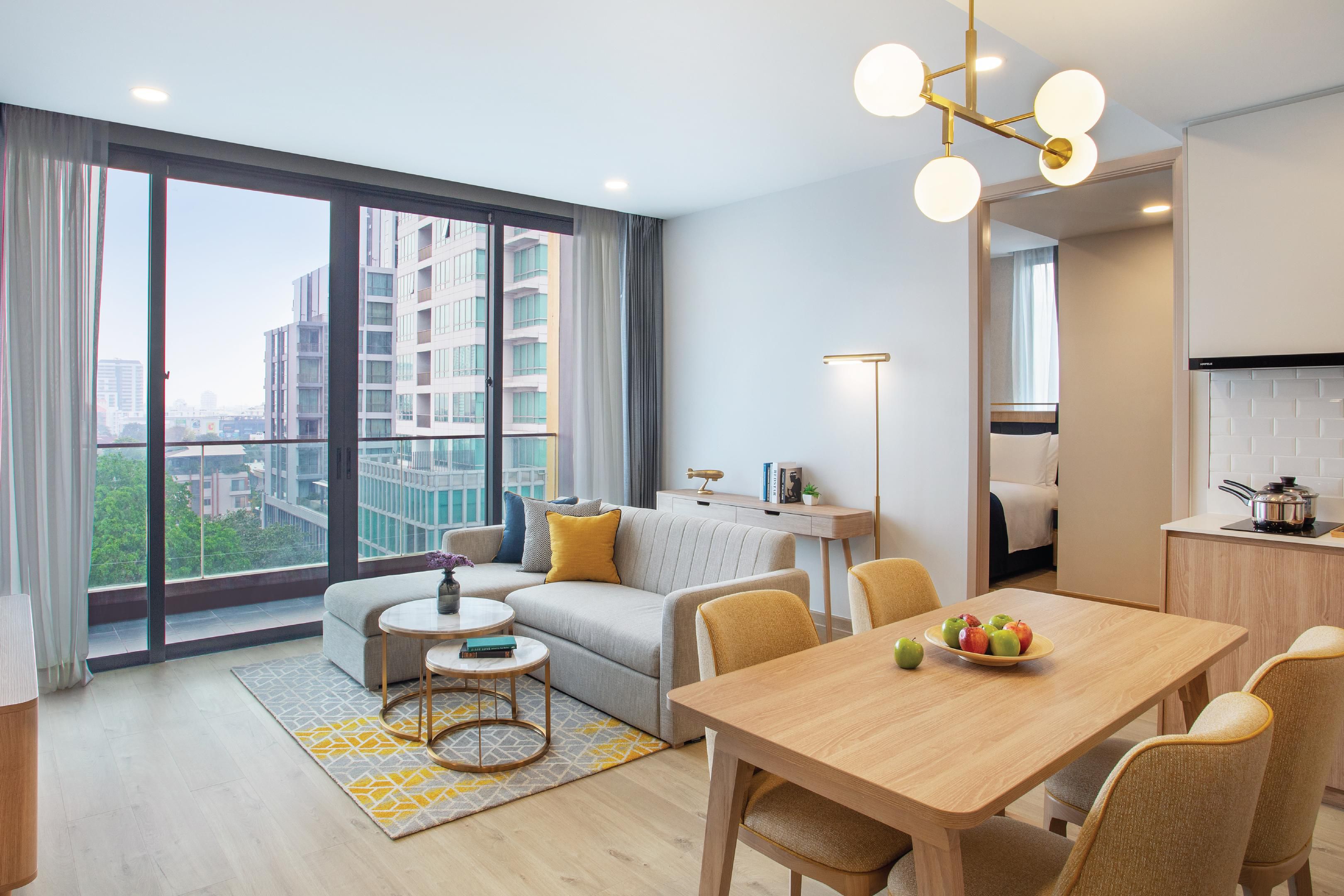 Choose your own space at the best extended stay in Bangkok with Free access to all hotel facilities from Fitness to Japanese Onsen. Special monthly offers are available now!