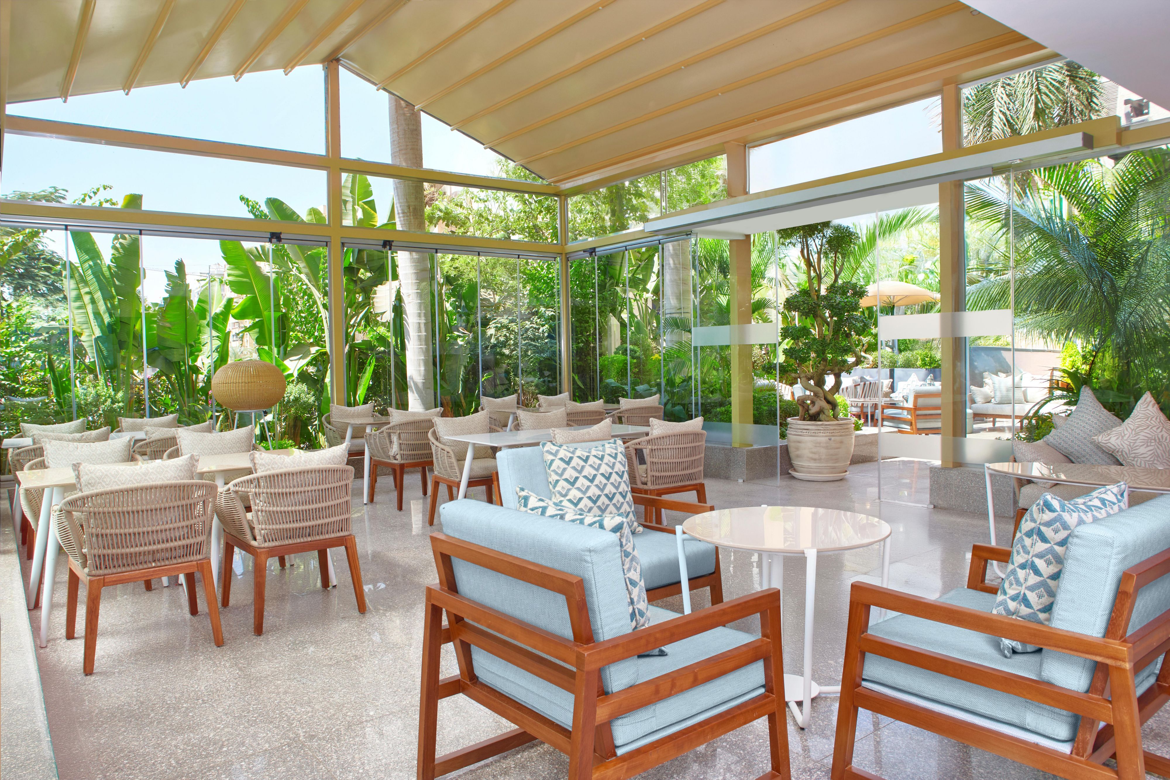 Join us for great conversations at The Evening Social, our regular afterwork receptions in the kitchen, or The Patio our outdoor terrace. Relax after a busy day and meet your new neighbours over complimentary food and drinks.