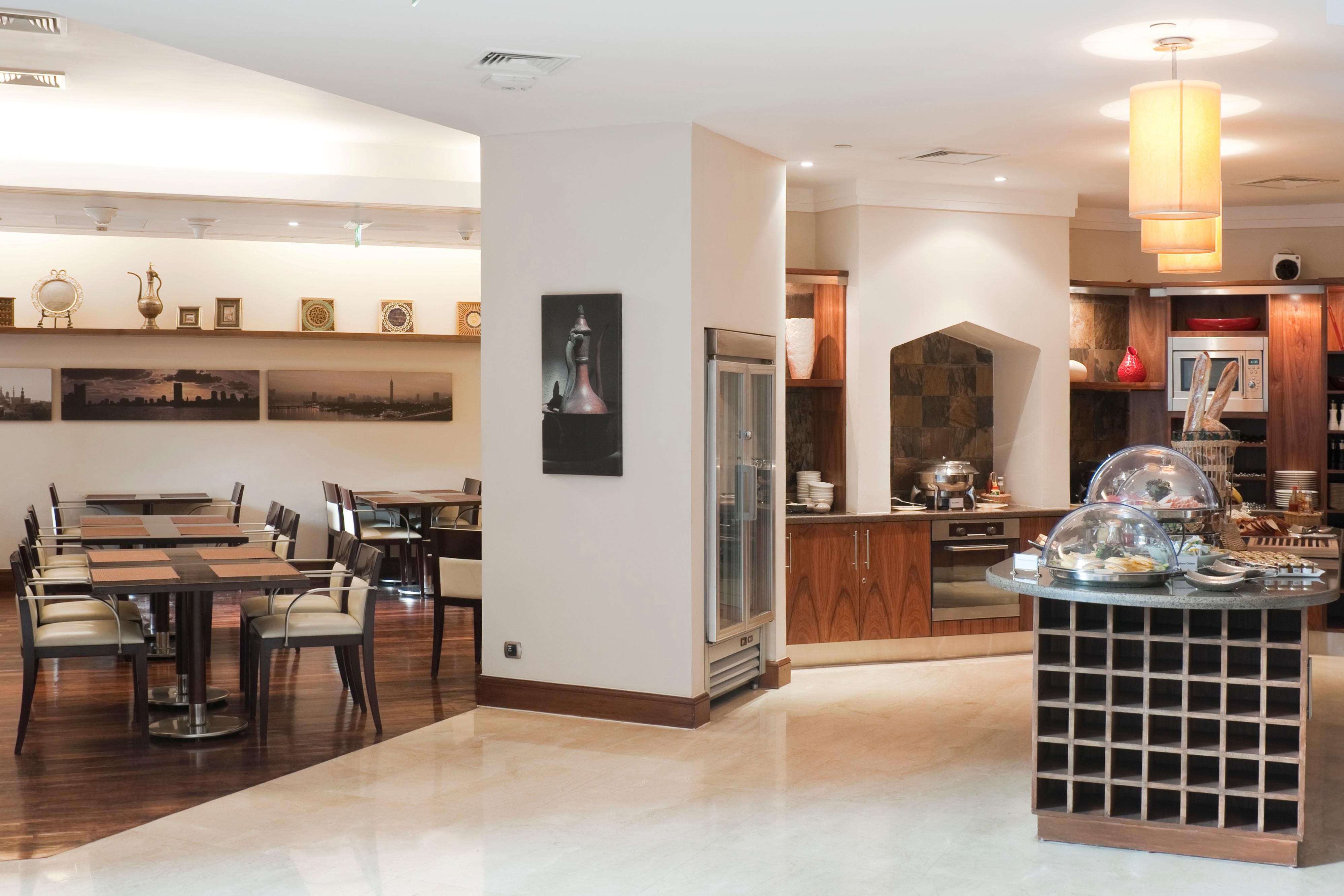 A complimentary continental upgraded breakfast is served every morning in the kitchen from 6:30am until 9:30am weekdays and from 7:30am to 10:30am Fridays, Saturdays and national holidays. There is a variety of your favourites, so help yourself to whatever gets your day off to a good start.