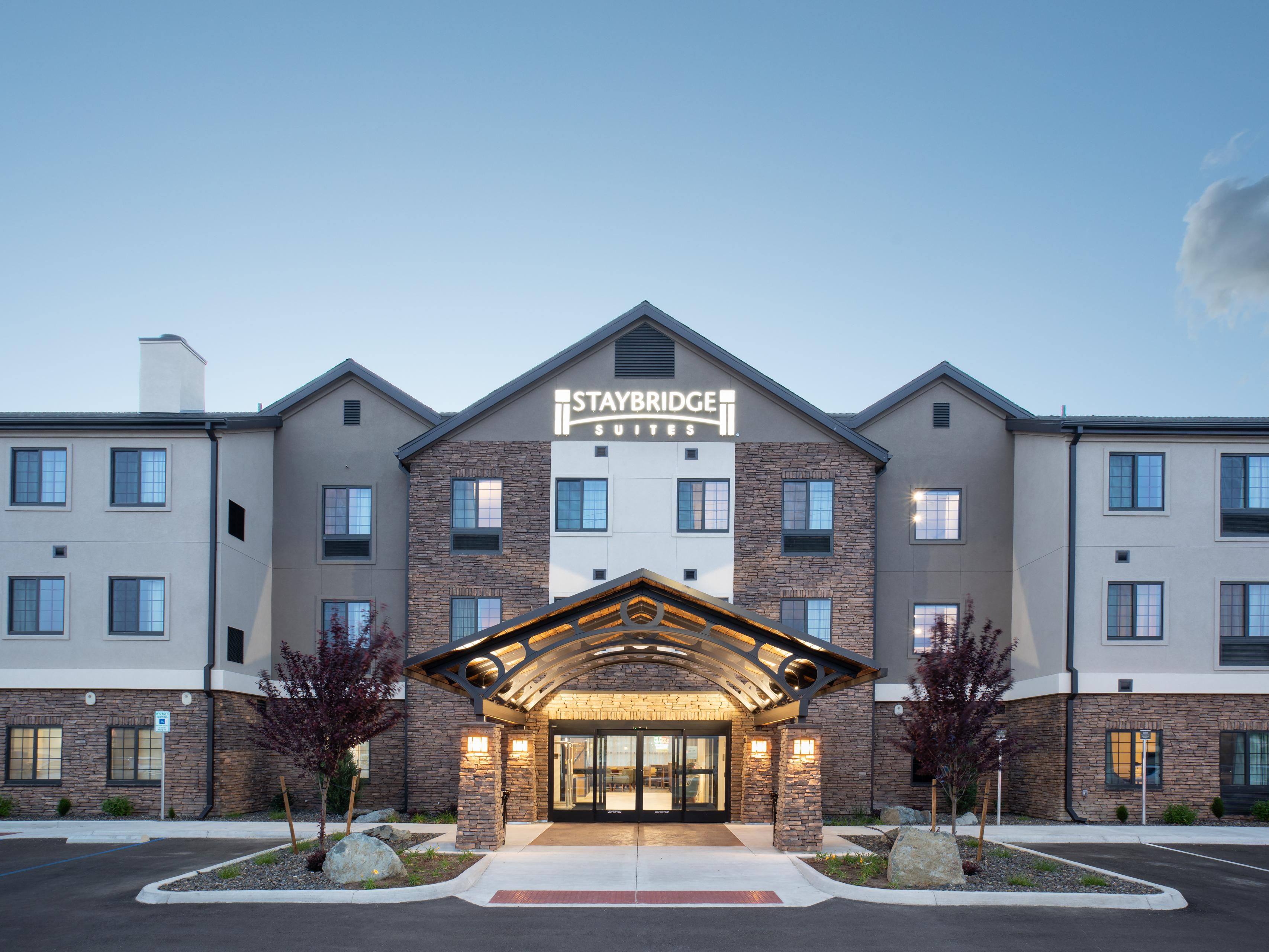 Extended Stay Hotel Suites in Carson City, NV | Staybridge Suites Carson  City