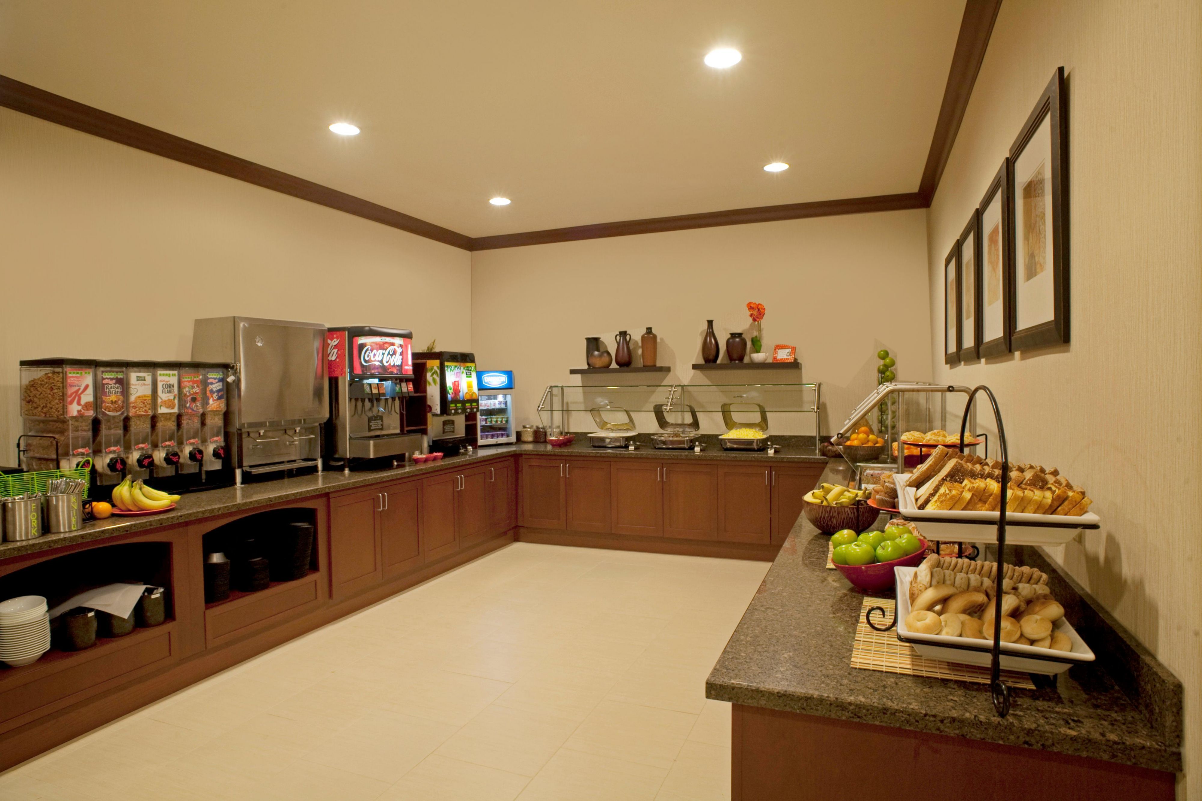 Start your day with a complimentary breakfast buffet featuring hearty and healthy options, plus daily specials. Monday – Wednesday evenings, join us for a complimentary social hour where you can indulge in appetizers and drinks as you unwind, mix, and mingle with other guests. Bringing you home-away-from-home comforts is what we do. 