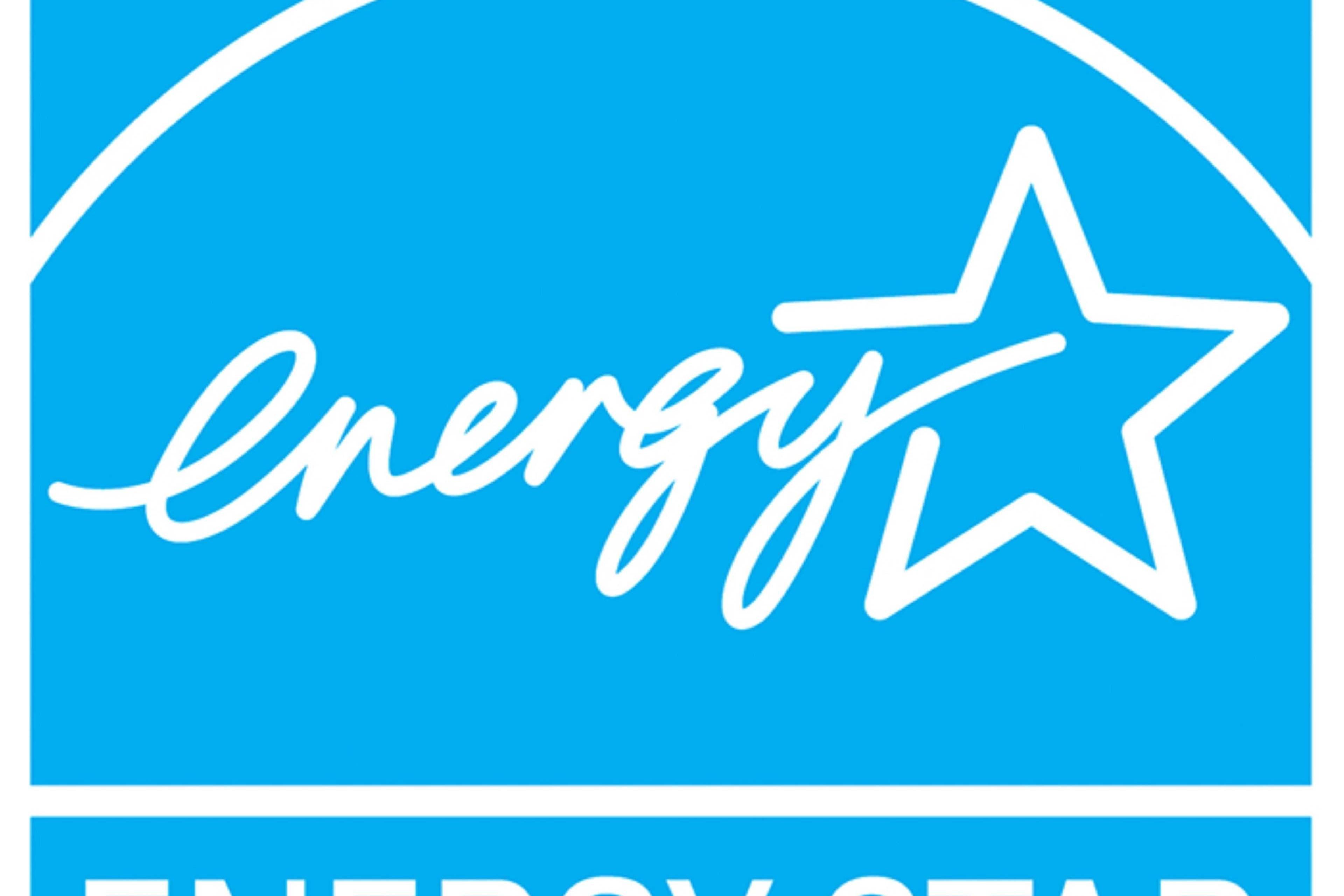 توفر المباني المعتمدة من ENERGY STAR الطاقة ، وتوفر المال ، وتساعد على حماية البيئة من خلال توليد انبعاثات غازات دفيئة أقل من المباني العادية. يجب أن يفي المبنى بمعايير أداء الطاقة الصارمة التي وضعتها وكالة حماية البيئة وقد حصلت أجنحة ستايبريدج شارلوت بالانتاين على هذه الشهادة 8 مرات.