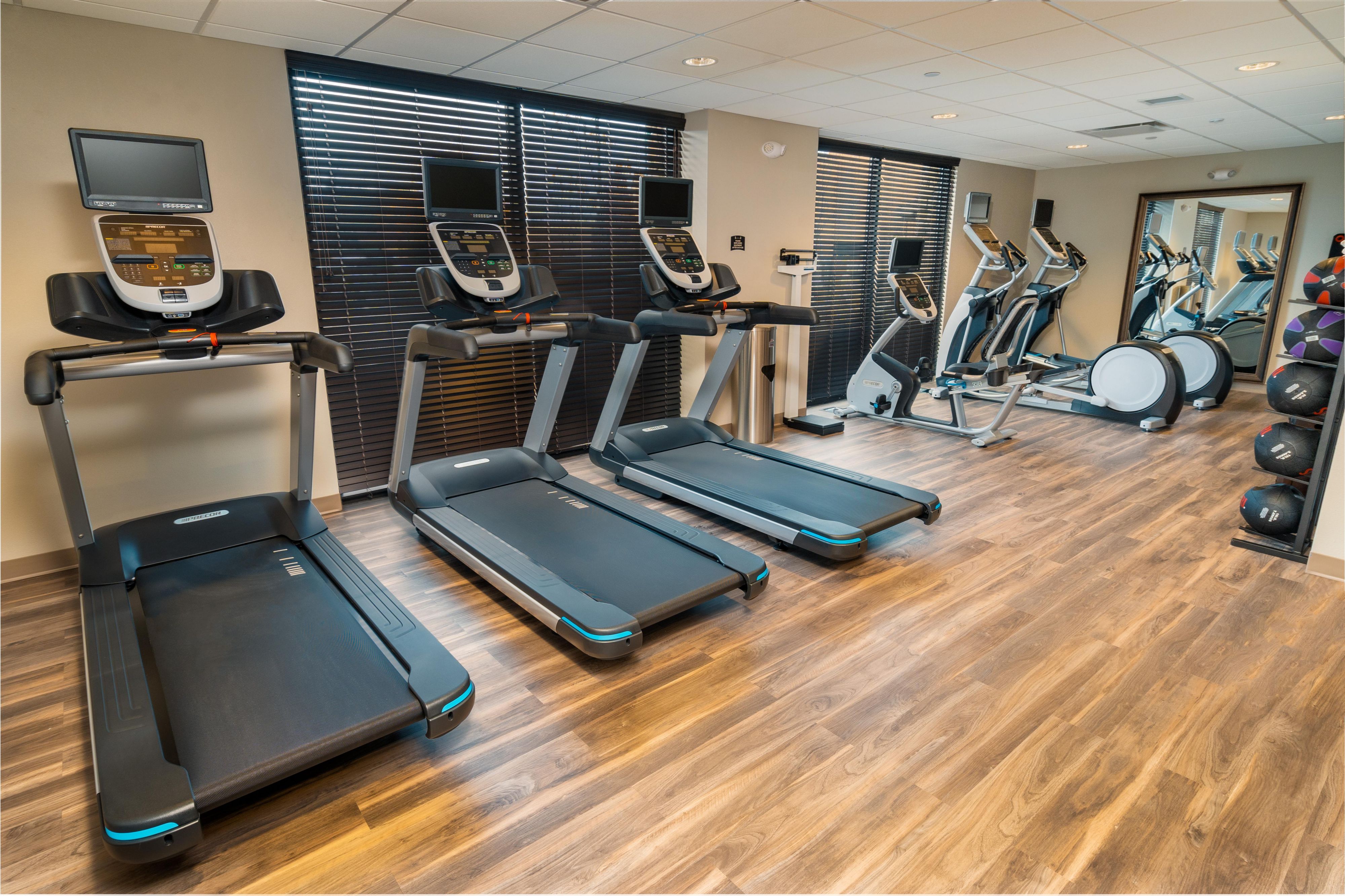 24/7 State of the Art Fitness Center