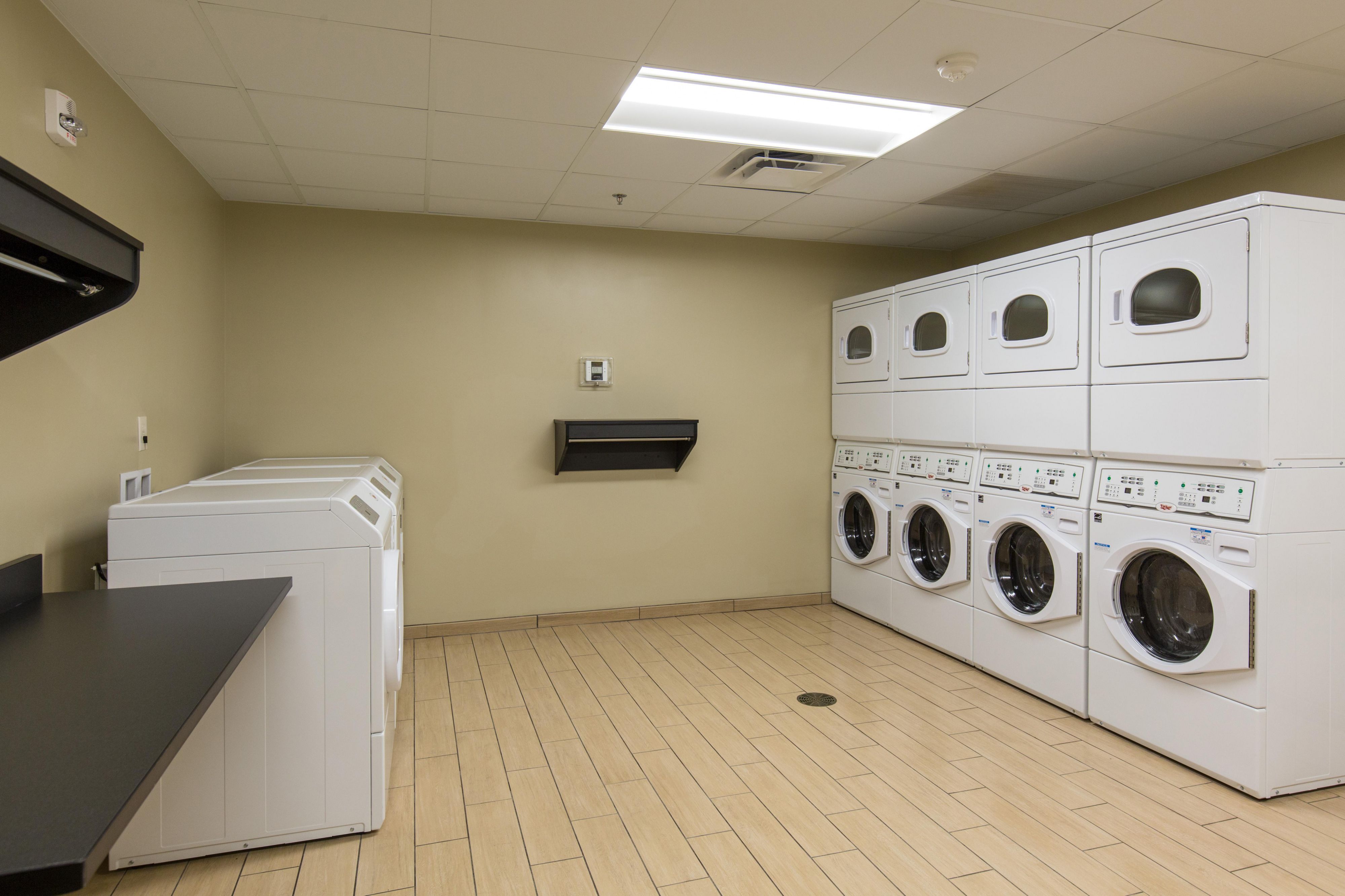 24/7 Free On-site Guest self–laundry facility. We offer Dry Cleaning Pickup/Laundry same day services. Light cleaning daily with full service cleaning weekly or upon request.