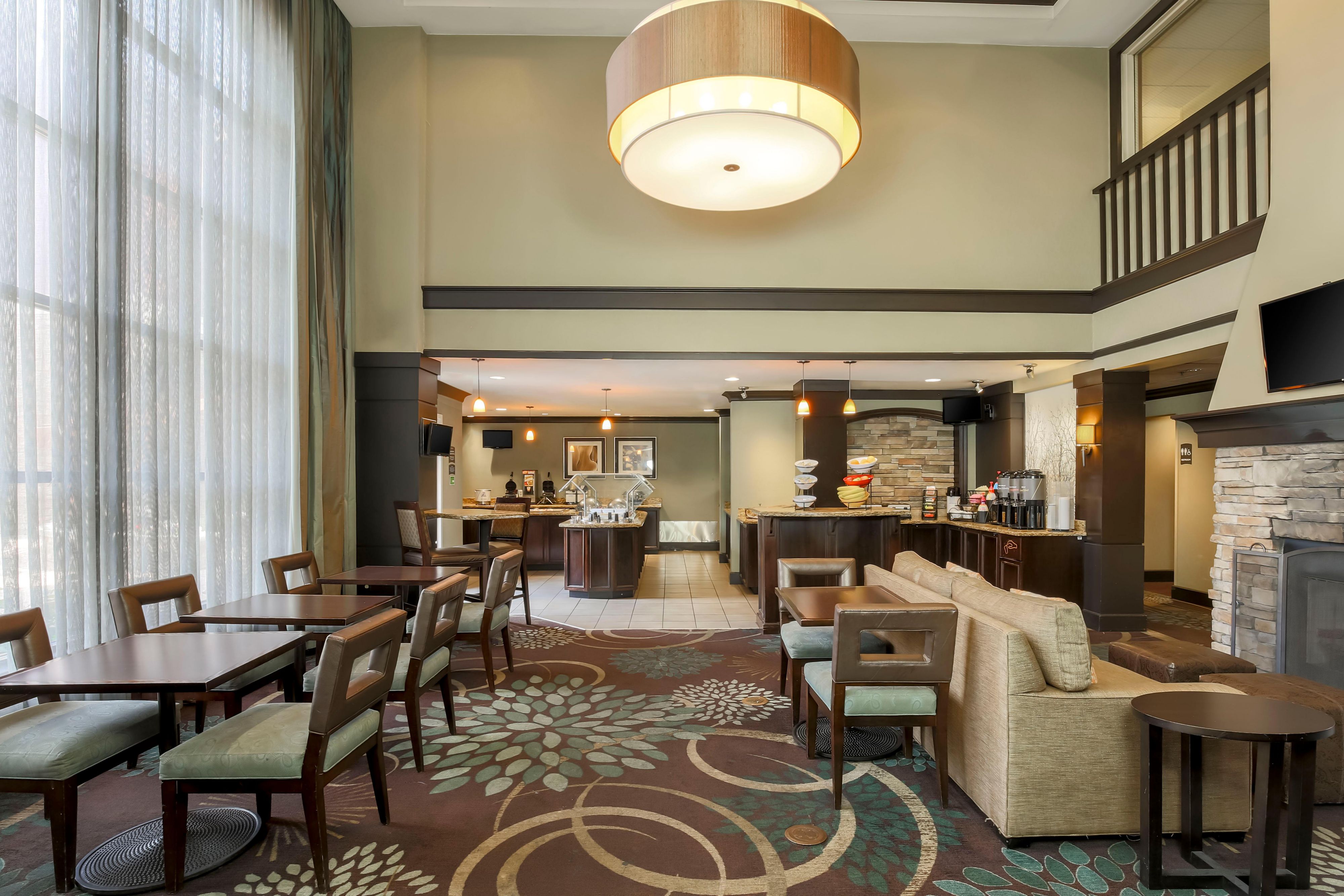 Come home after work and enjoy light appetizers, beer, and wine served complimentary Monday through Wednesday evenings.