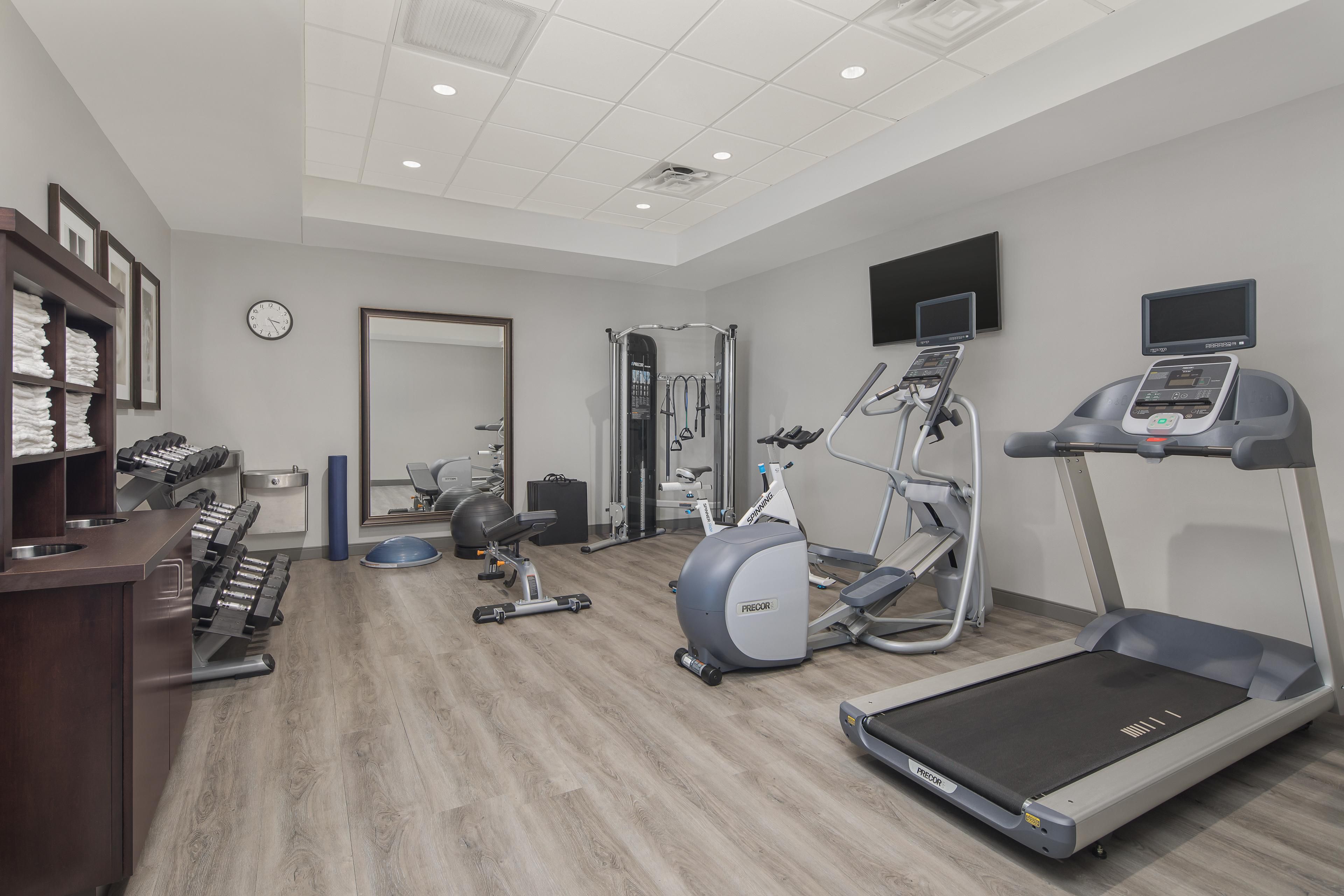 24/7 free fully-equipped fitness center at Staybridge Suites