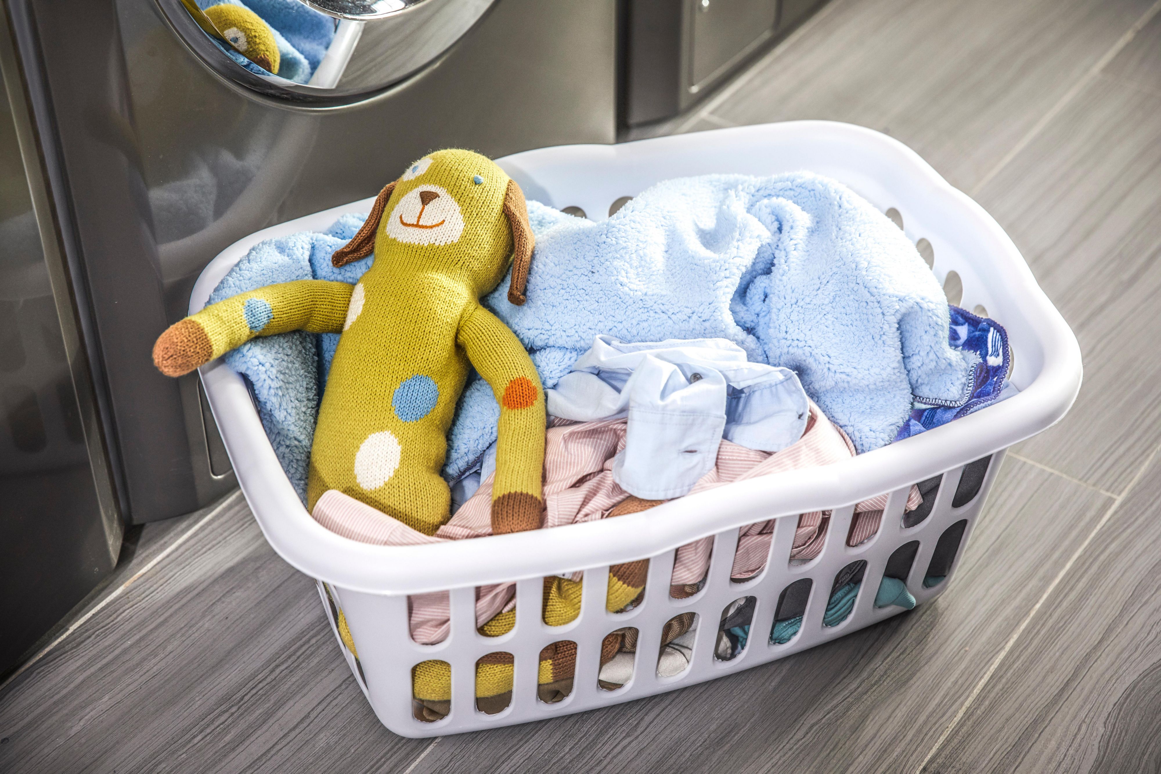 24/7 free on-site guest self–laundry facility. We offer dry cleaning pickup/laundry same day services. Light cleaning daily with full-service cleaning weekly or upon request.