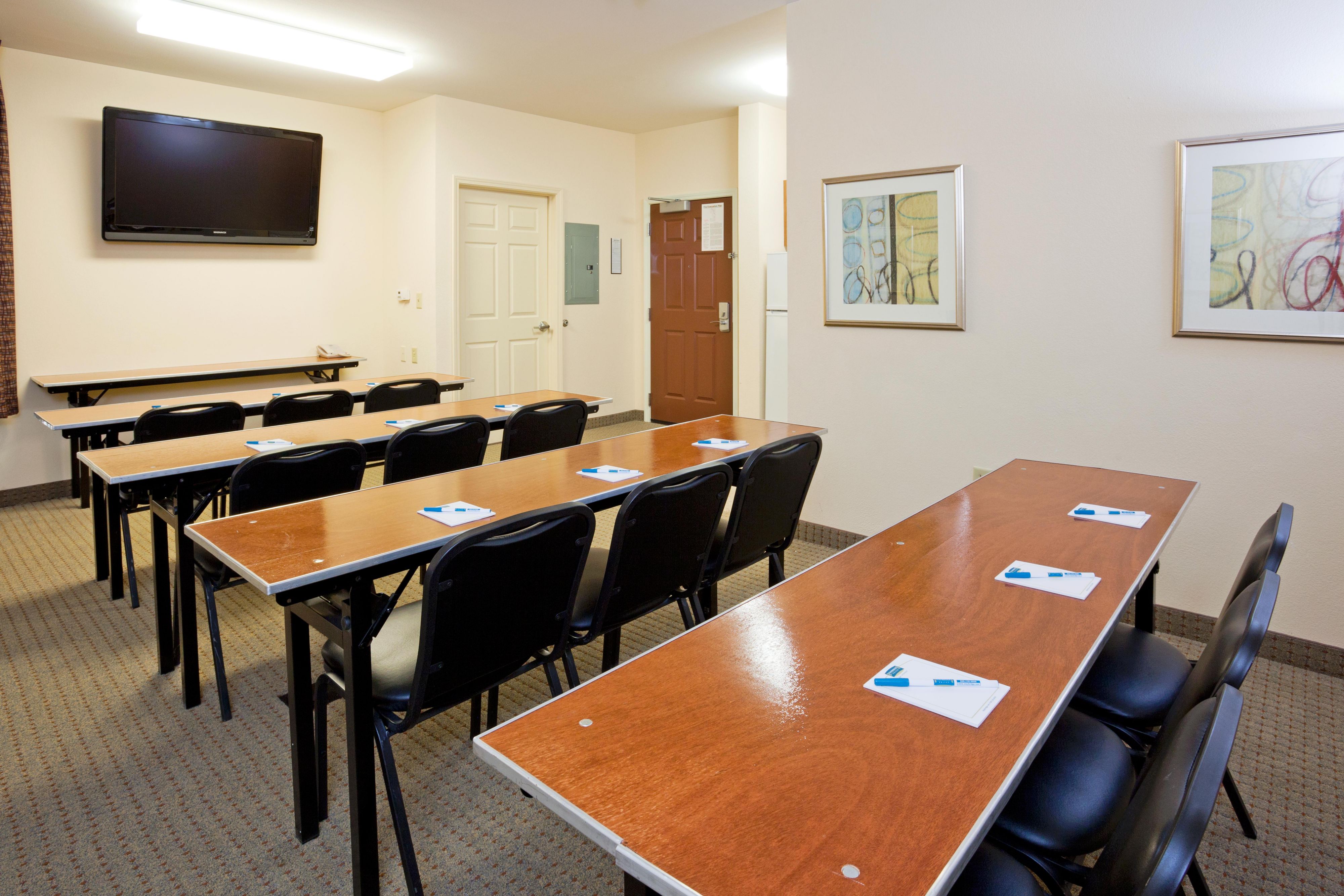 We offer an on-site meeting room perfect for a family or team gathering, meetings or other smaller get togethers. Make sure to contact our Director of Sales if you’re needing a block of rooms for your group. 