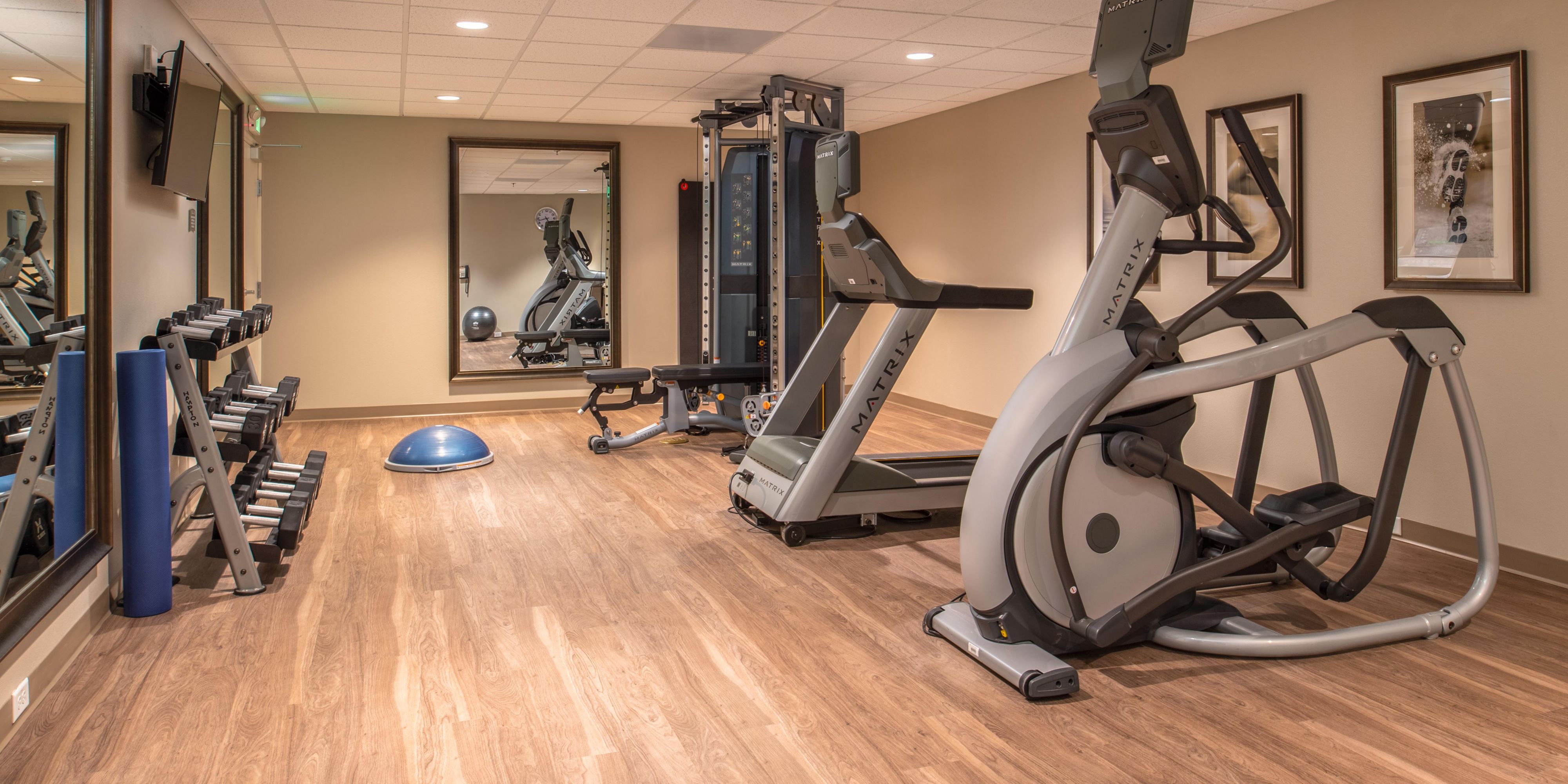 24/7 free fully-equipped fitness center at Staybridge Suites