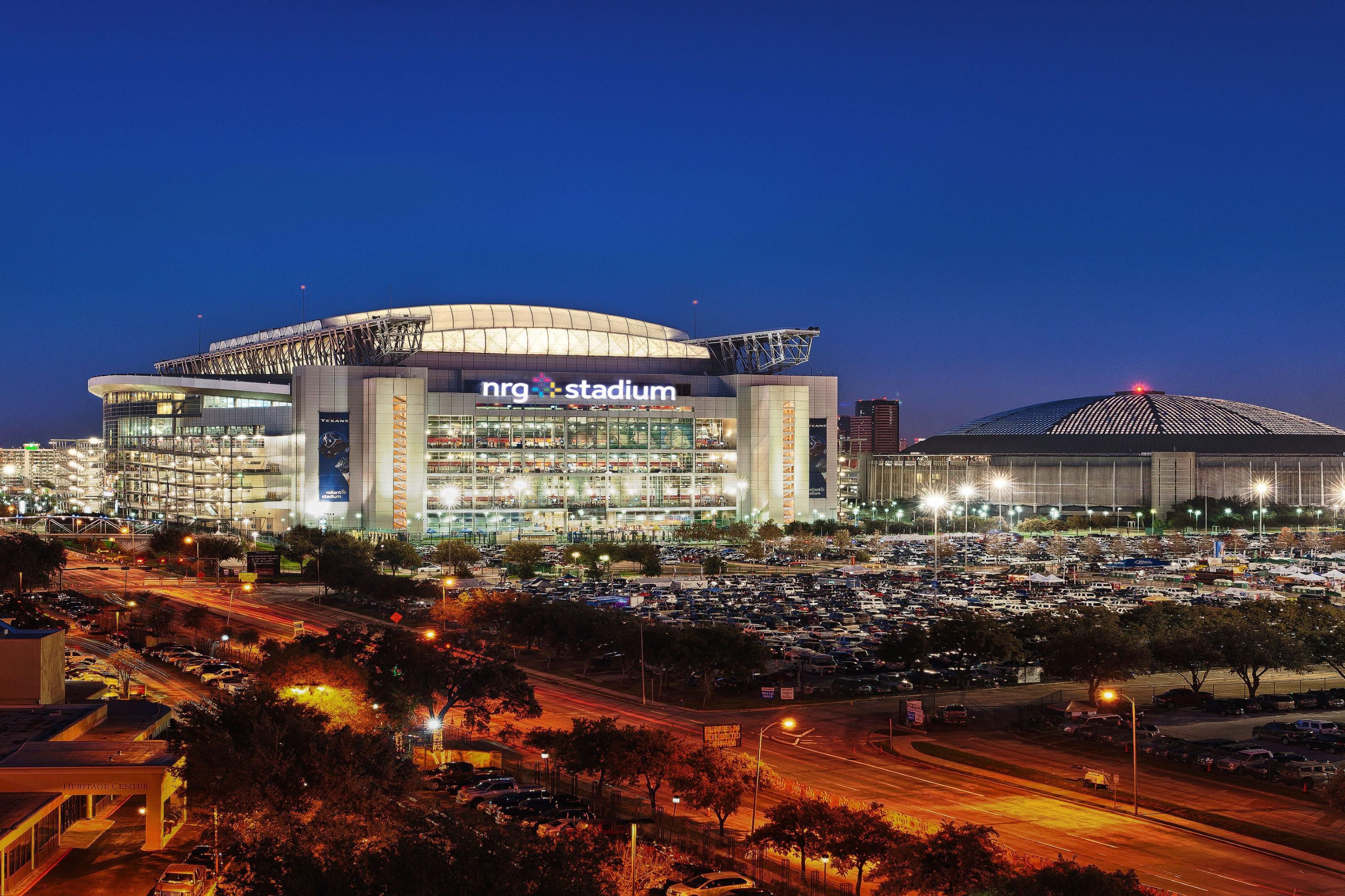 This summer, make the Holiday Inn Express Houston - Galleria Area your home base for soccer's global tournament. Our hotel is easily accessible to NRG Stadium, so you'll enjoy unbeatable amenities and comfy guest rooms just minutes from the matches at NRG Stadium. Create unforgettable memories while you cheer on your favorite team.