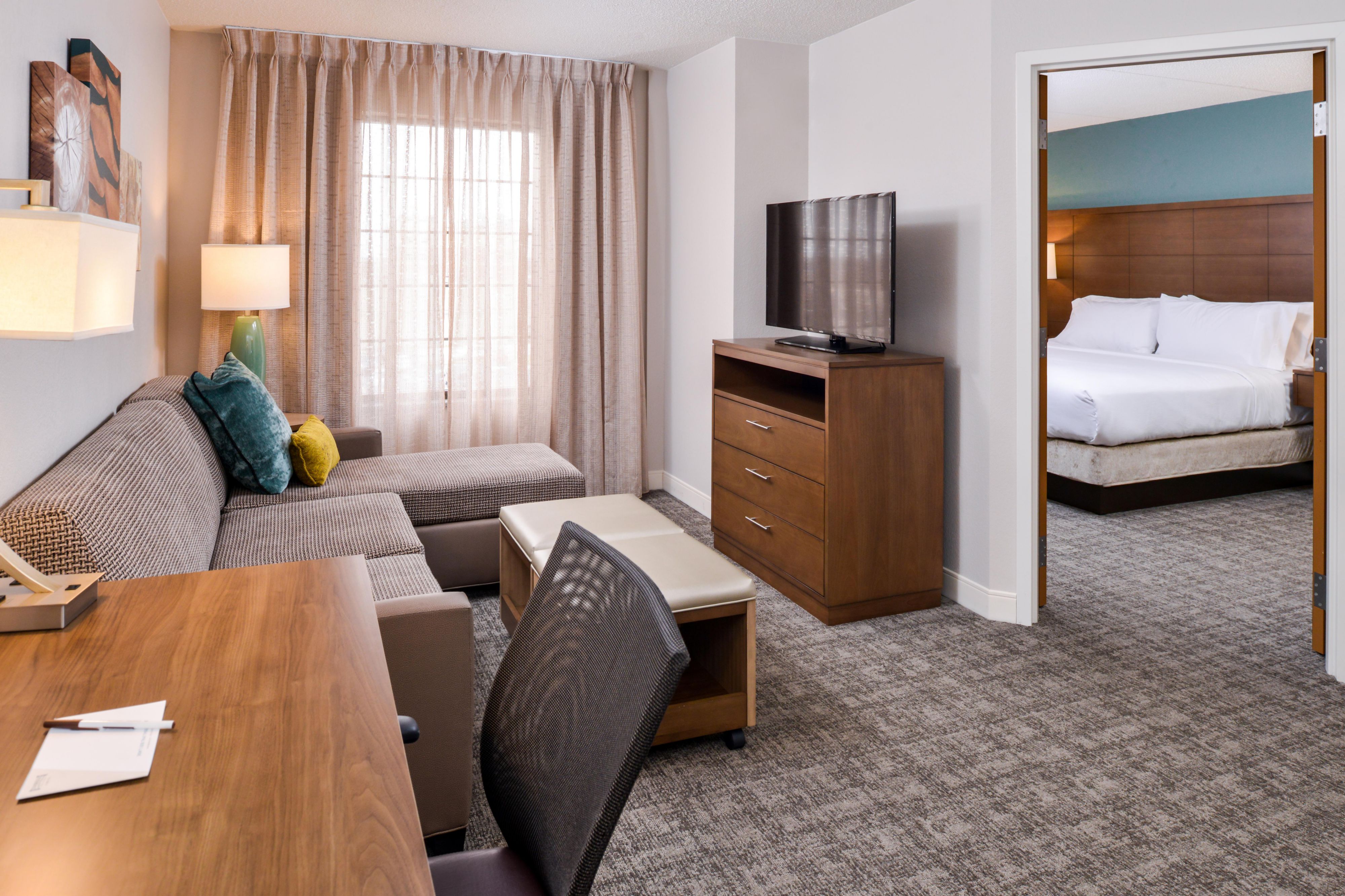 Get cozy and enjoy a great night's sleep in our newly renovated extended stay guest rooms. All of our new modern rooms include a kitchens, complimentary Wi-Fi access and free hot breakfast in the morning.  Book your next stay at the Staybridge Suites Downtown Indianapolis Convention Center!