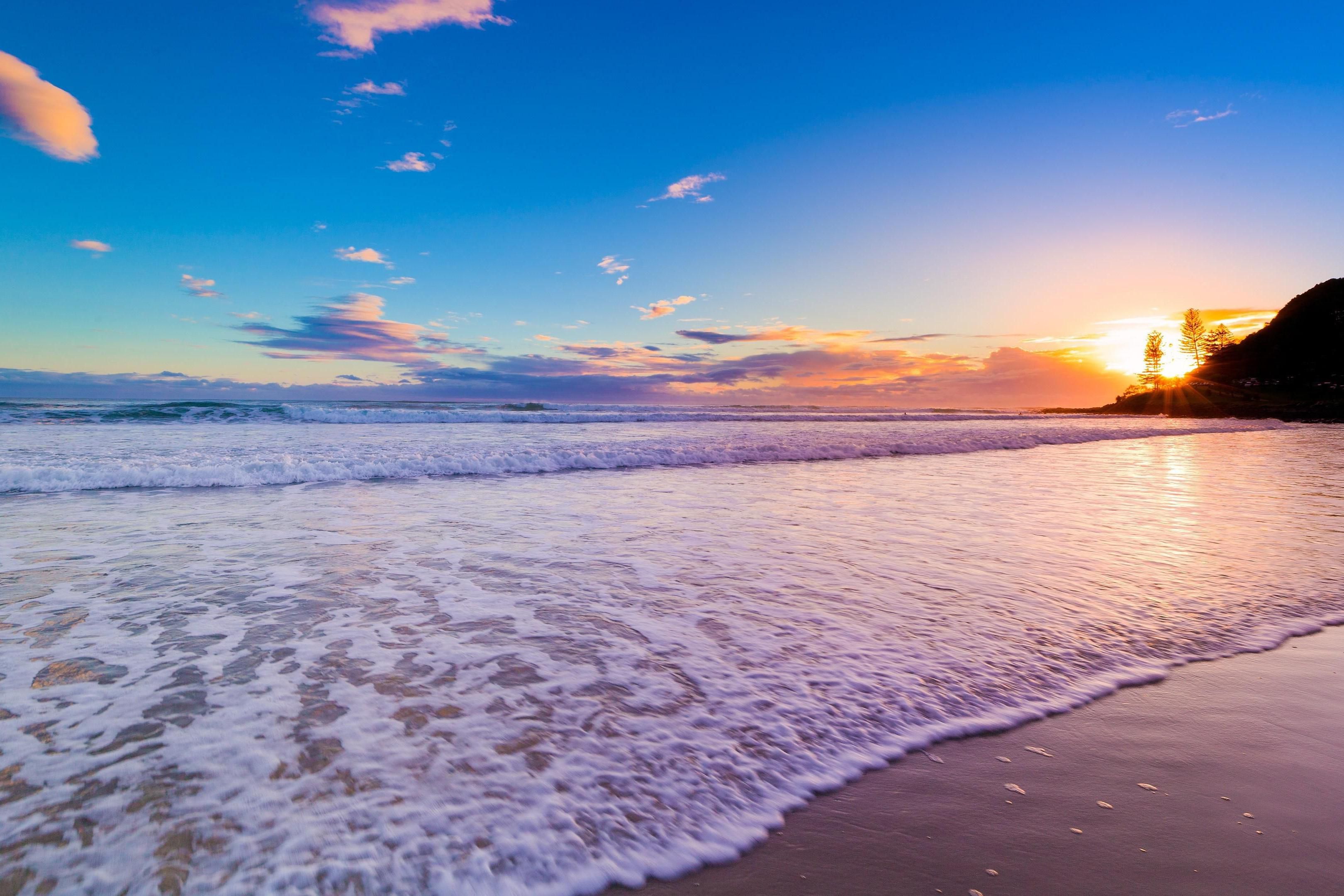 Laguna Beach is Southern California's premier coastal destination. Laguna Beach is one of Orange County’s hidden gems with its seven miles of coves and beaches. Explore sea caves, tide pools, ocean side bluffs, natural tide pools, and of course, sandy beaches.