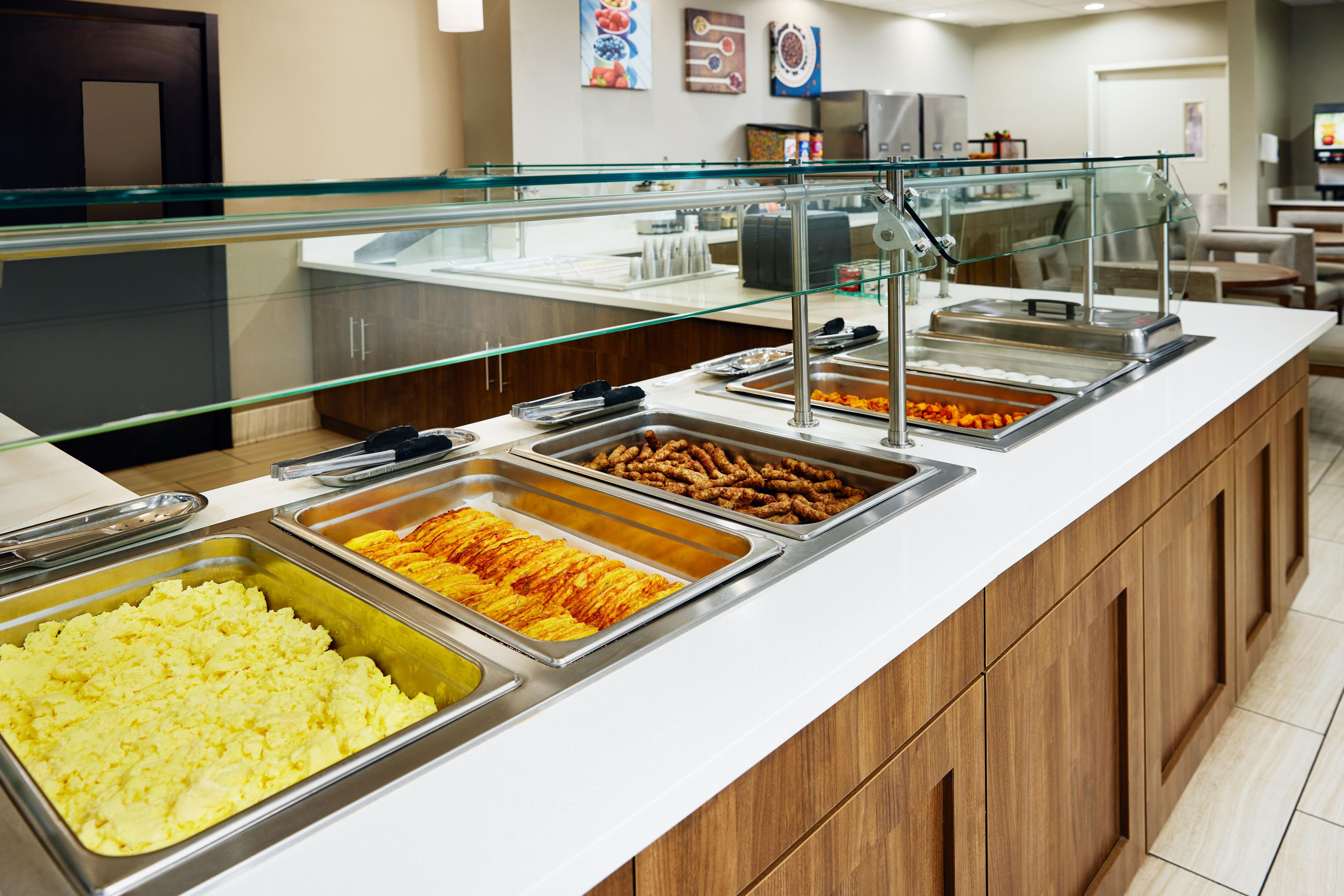 Begin your day with our famous complimentary hot breakfast buffet before you head out for your Orlando adventure. Enjoy all your morning favorites, including a selection of eggs, breakfast meat, breakfast potatoes, pastries, bagels, toast, cereals, oatmeal, yogurt bar, as well as coffee and juices.
