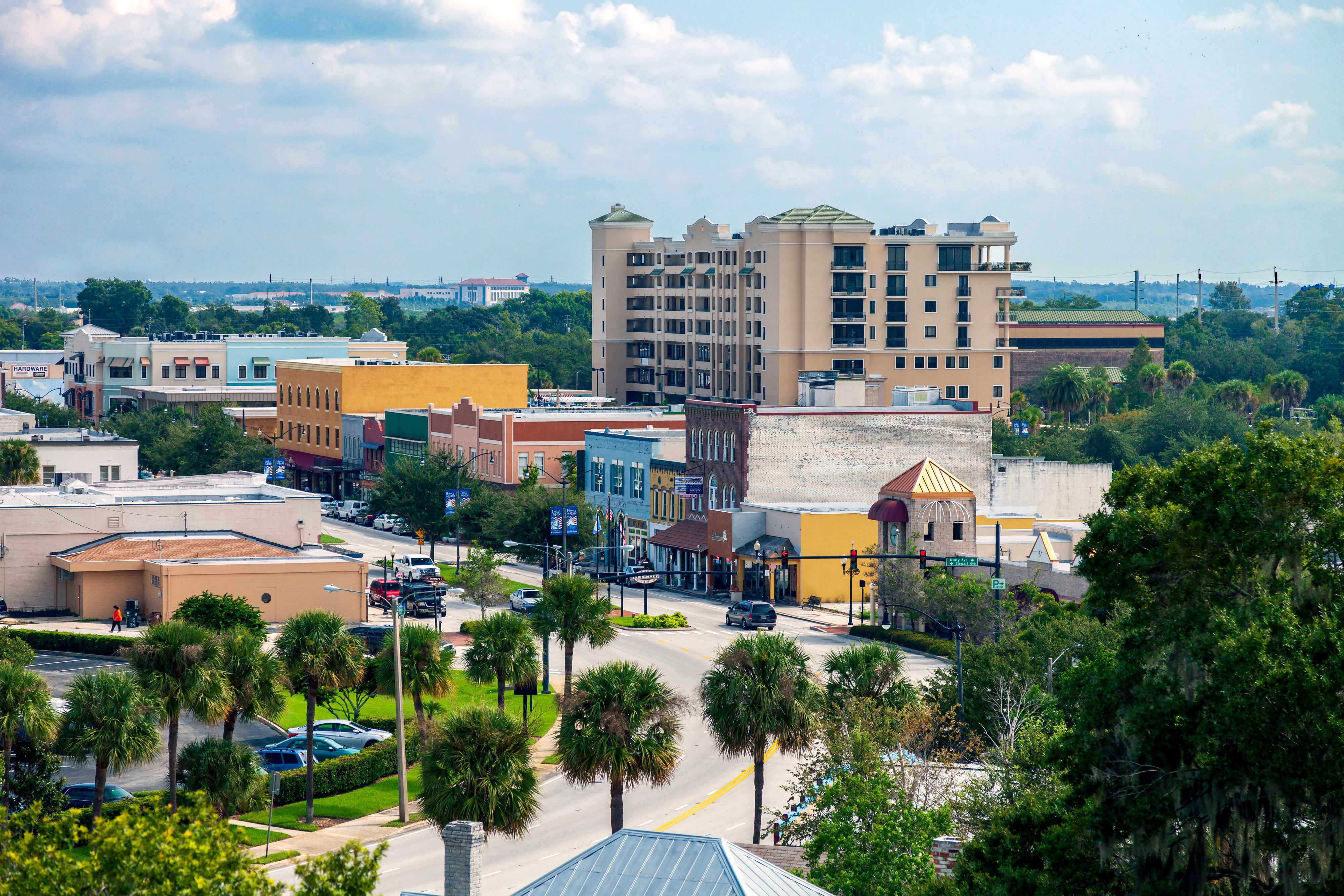 Our pet-friendly Kissimmee hotel is 1.5 miles from Walt Disney World®, including Magic Kingdom Park®, EPCOT®, Disney’s Animal Kingdom®, Hollywood Studios®, ESPN Wide World of Sports and Disney Springs®. Just minutes from Universal Orlando®, shopping, dining, and entertainment, we are the perfect home base for your Orlando vacation.