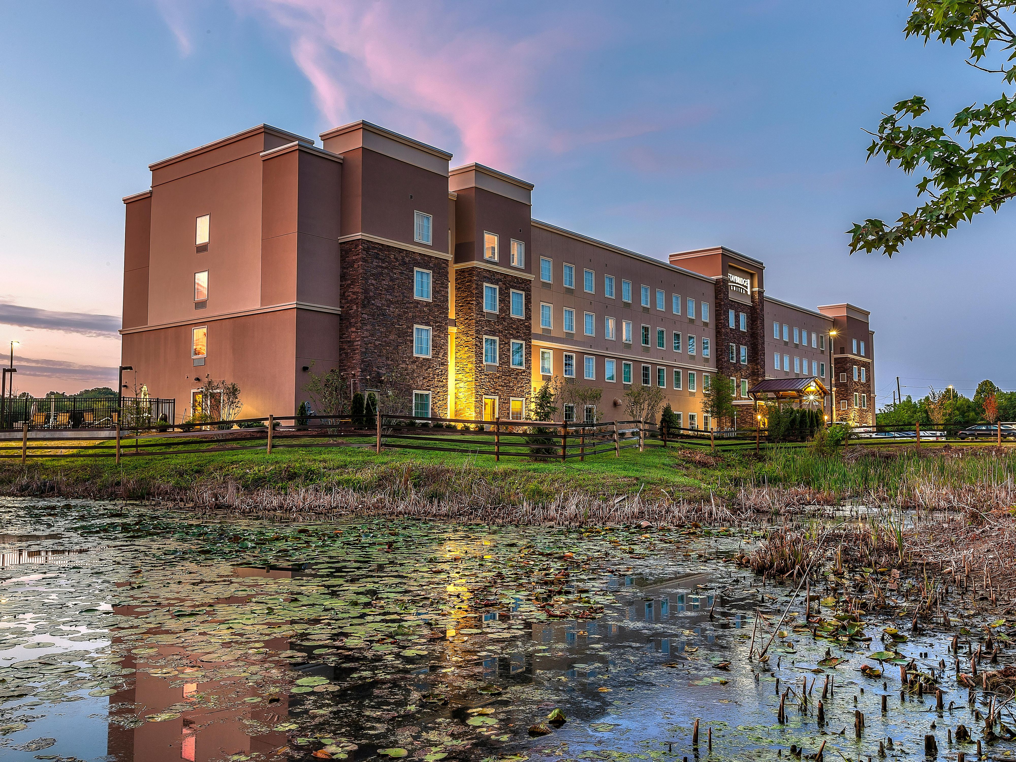 Staybridge Suites Knoxville-West Amenities