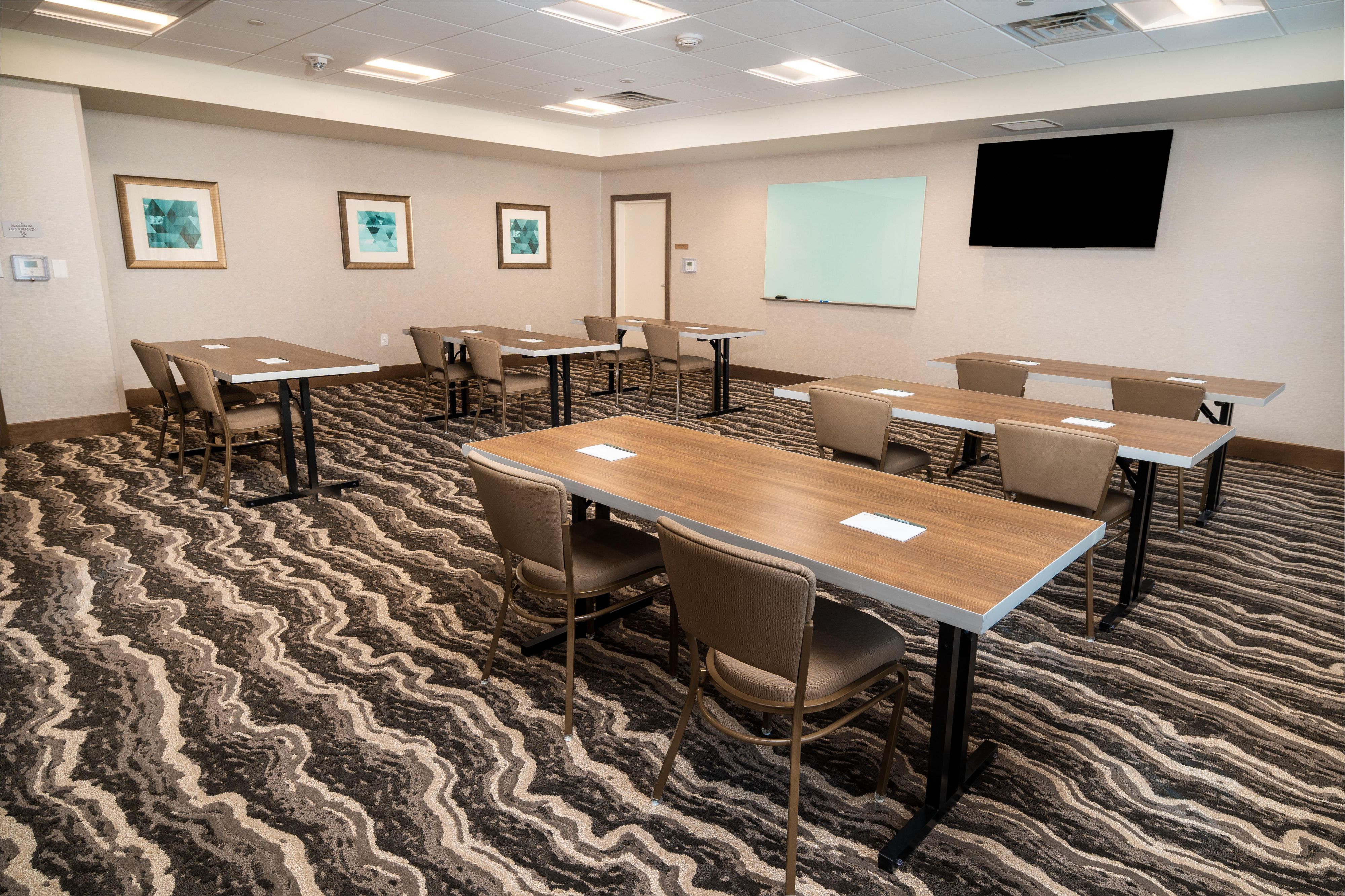 With over 600 square feet of flexible, stylish meeting space, we can host any board meeting, social function, seminar or training with personalized attention. Please get in touch with us to discuss our variety of catering and audio-visual options.  We would love to help make your next meeting or event in the Largo area a success!