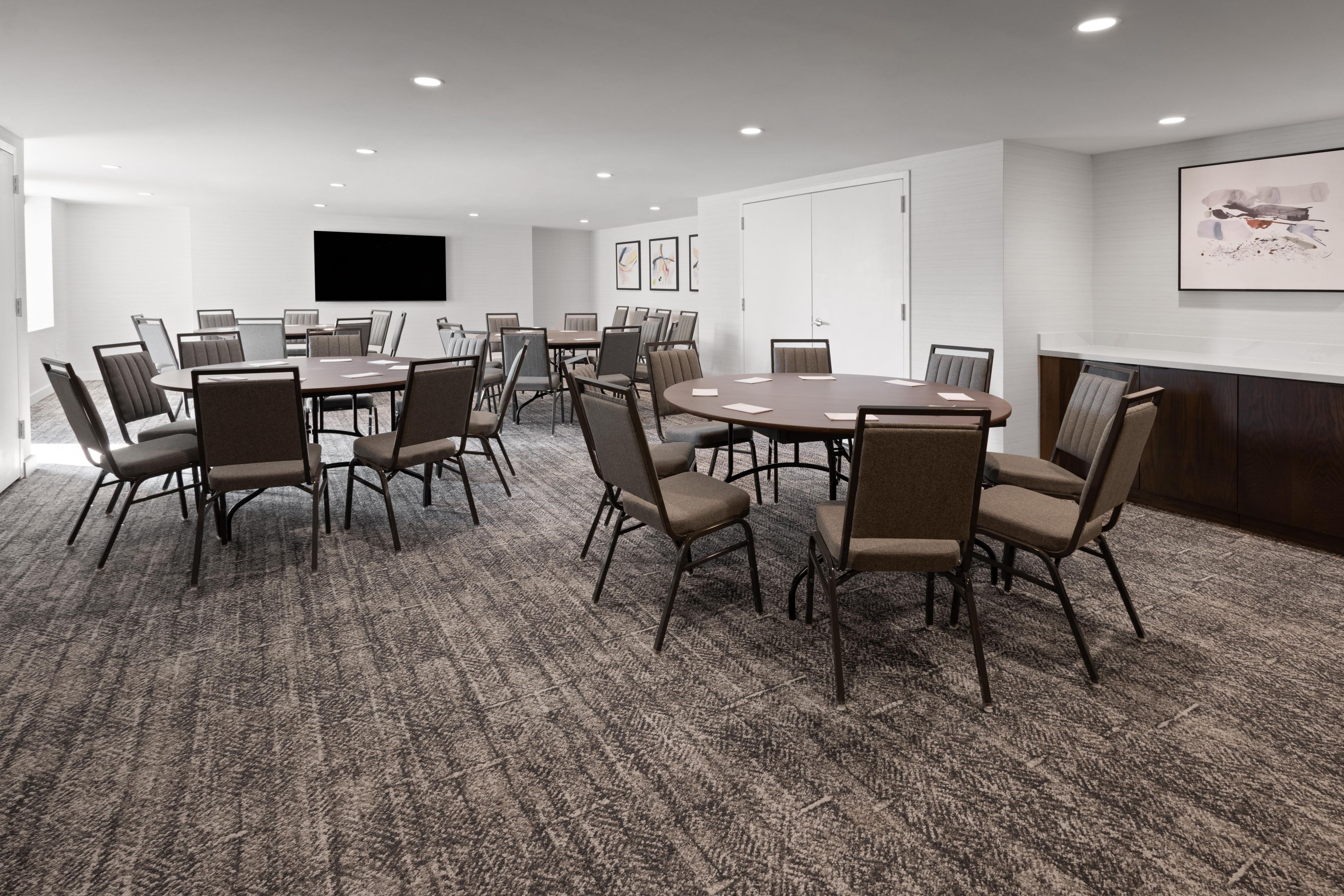 Host your next event at Staybridge Suites Rehoboth Beach! Book by December 31, 2025, for events now through April 30, 2026, and enjoy exclusive perks like a $75 rental credit and a complimentary charcuterie board for up to 50 guests. Whether it’s a corporate holiday party, baby shower, or rehearsal dinner, your perfect event starts here.