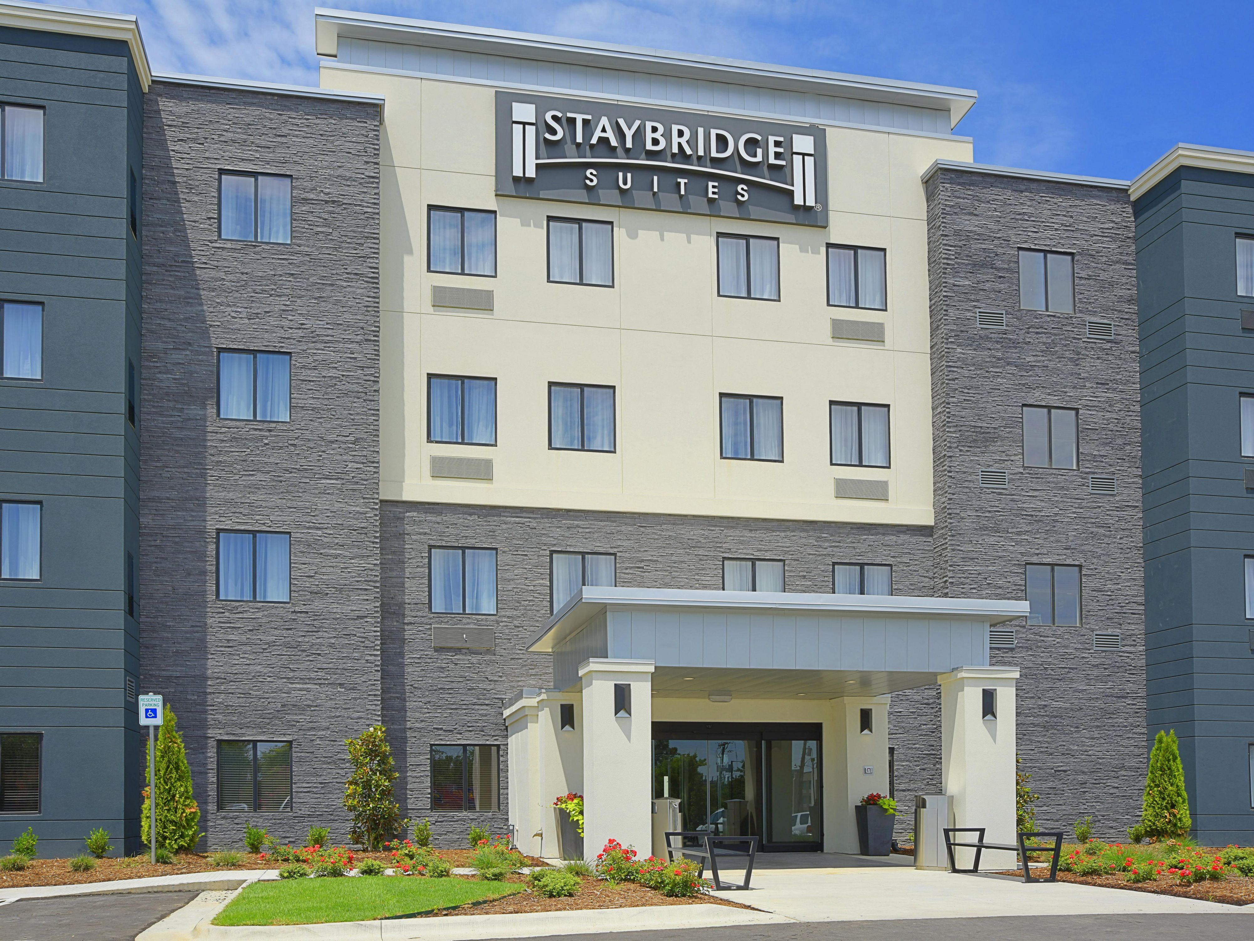 Pet-Friendly Hotel in Little Rock, AR | Staybridge Suites Little Rock