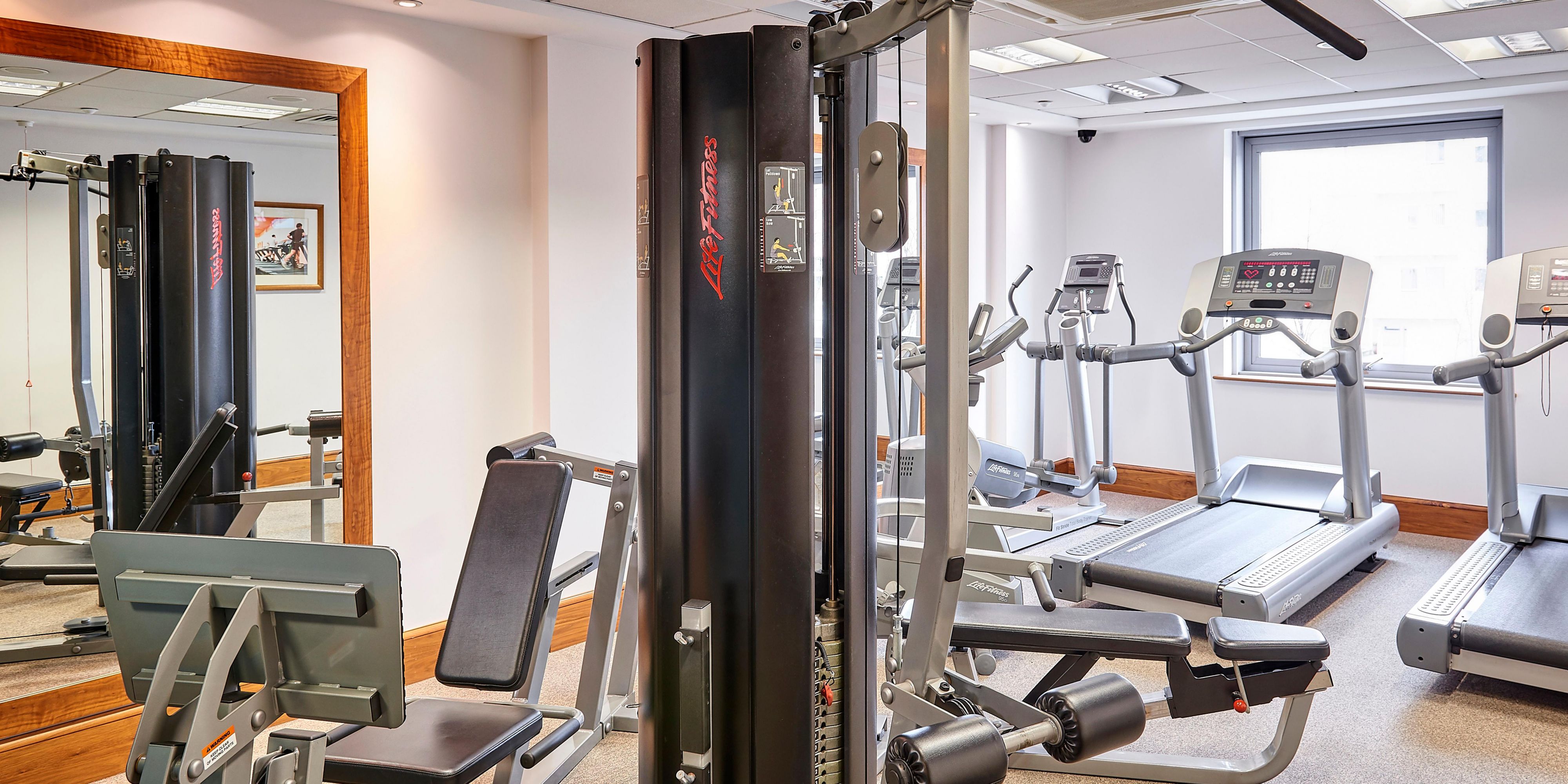 24/7 Fitness Center
