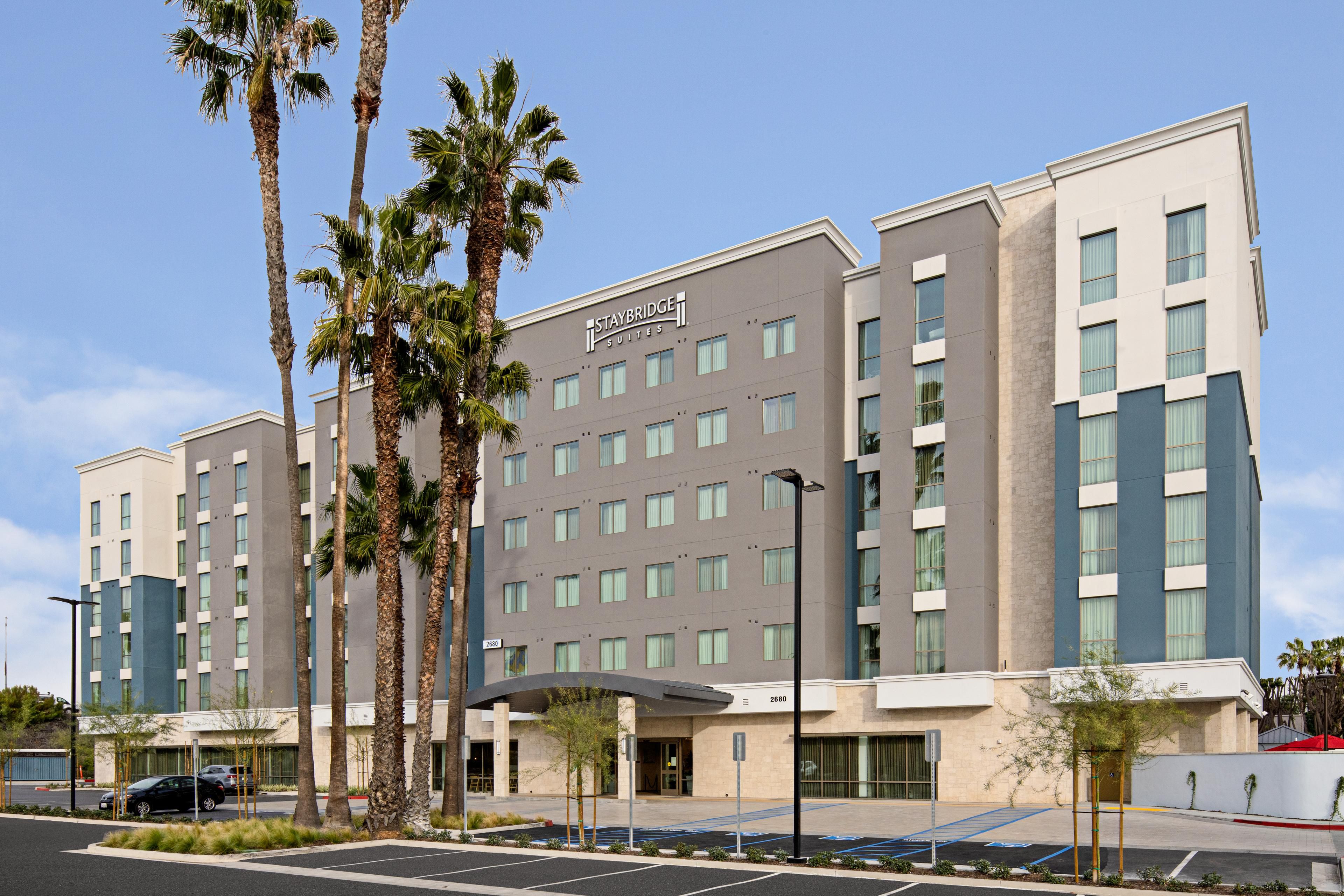 When it comes to travel, the Staybridge Suites Long Beach Airport has everything you need to thrive during your stay, including complimentary shuttle service to and from the Long Beach airport.