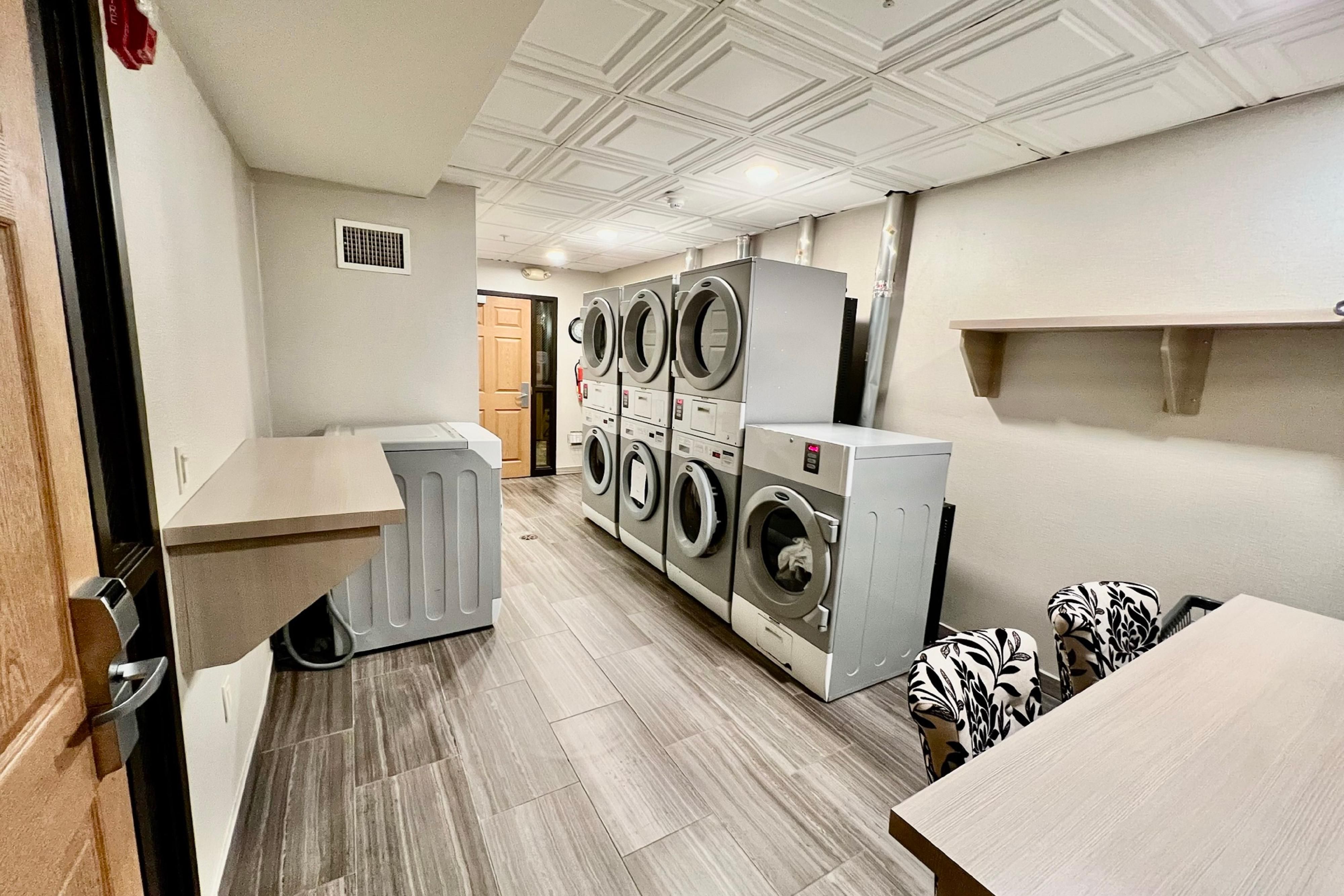 Guests staying at our hotel enjoy free use of our guest laundry room. Just bring your own high efficiency detergent and wash away. No coins needed here. 