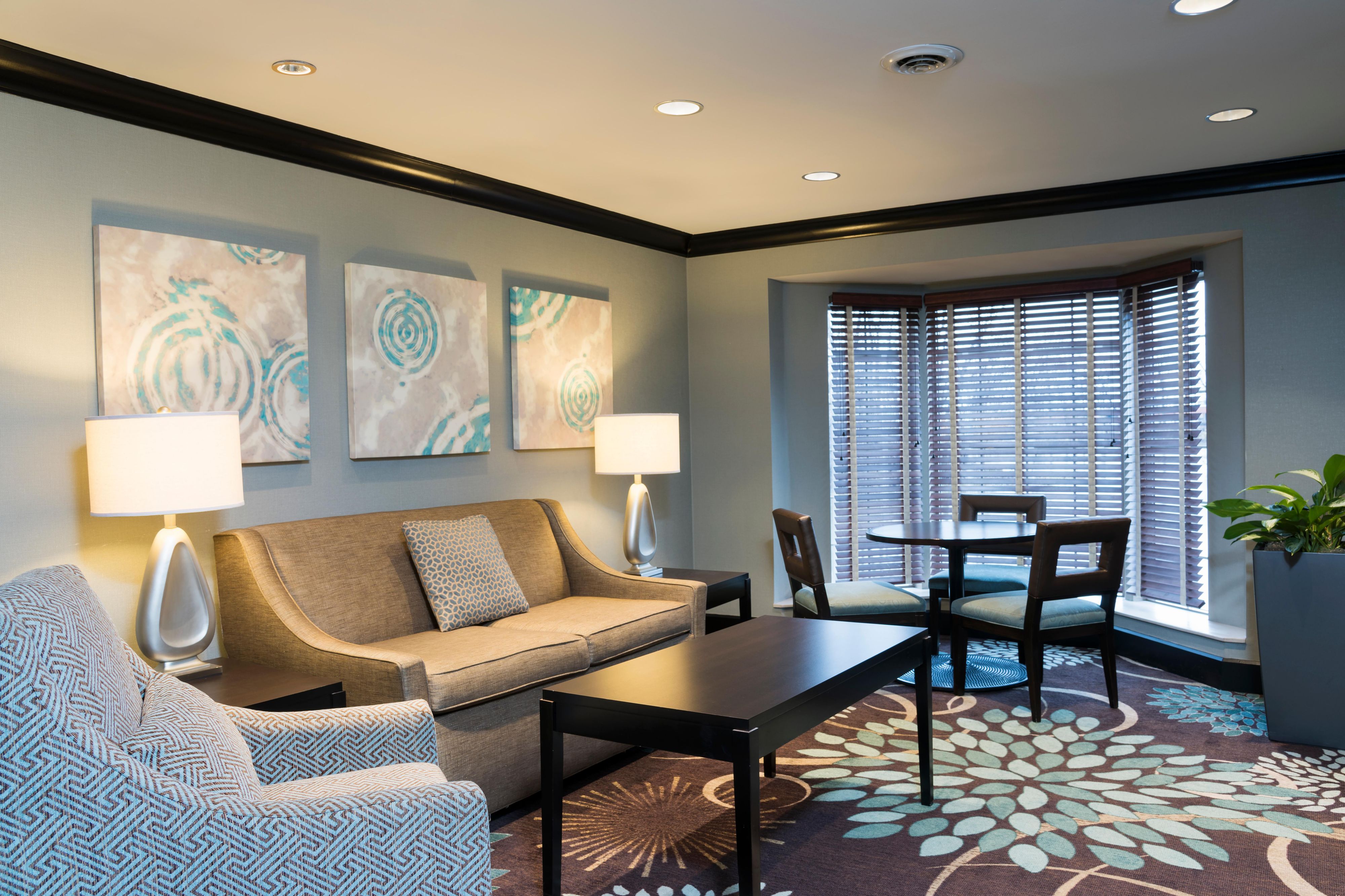 Extended Stay Hotels in Oak Brook, IL | Staybridge Suites Chicago ...
