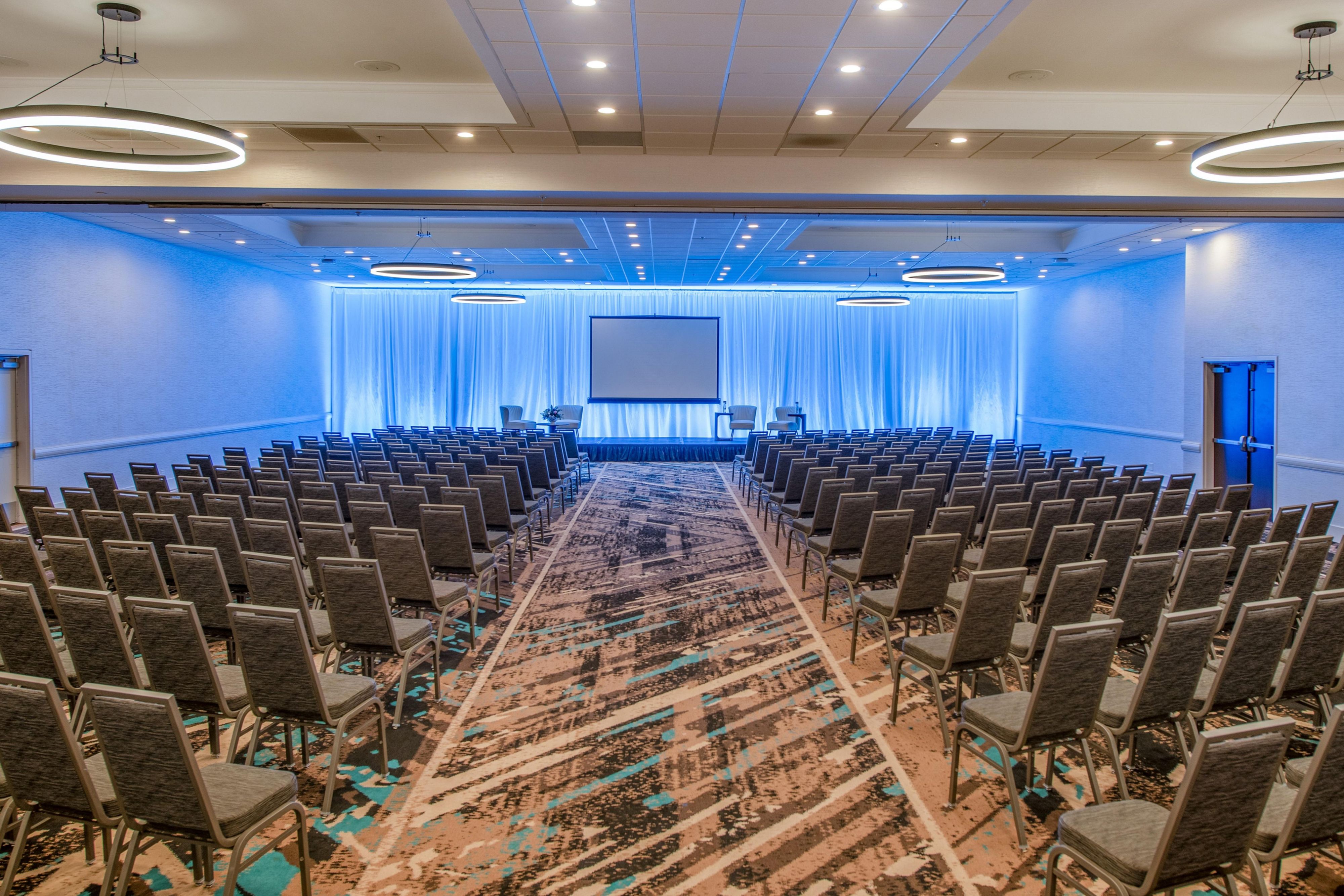 Host seamless events with 12,000 square feet of versatile meeting space across 10 rooms, accommodating up to 500 guests. From our elegant Grand Ballroom to outdoor venues, we offer full catering, impeccable service, and expert event planning to make your conferences or celebrations unforgettable.