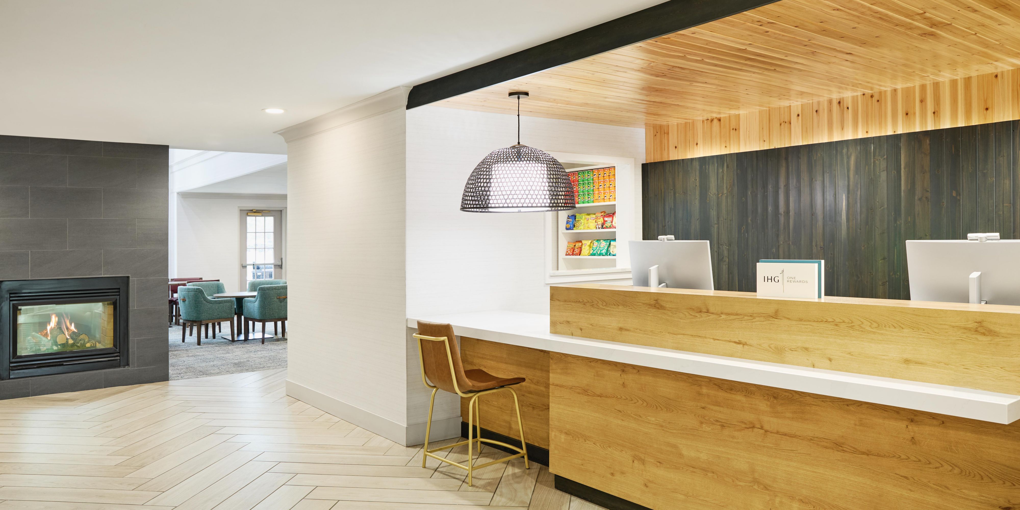 Staybridge Suites Peoria-Downtown