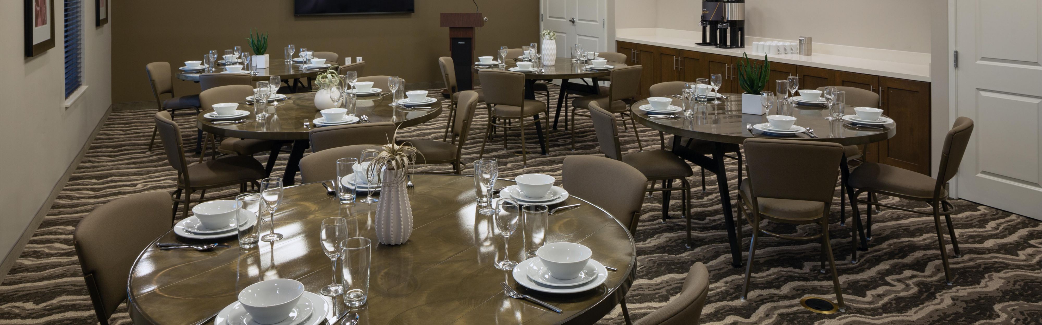 Meeting Room Banquet Setup