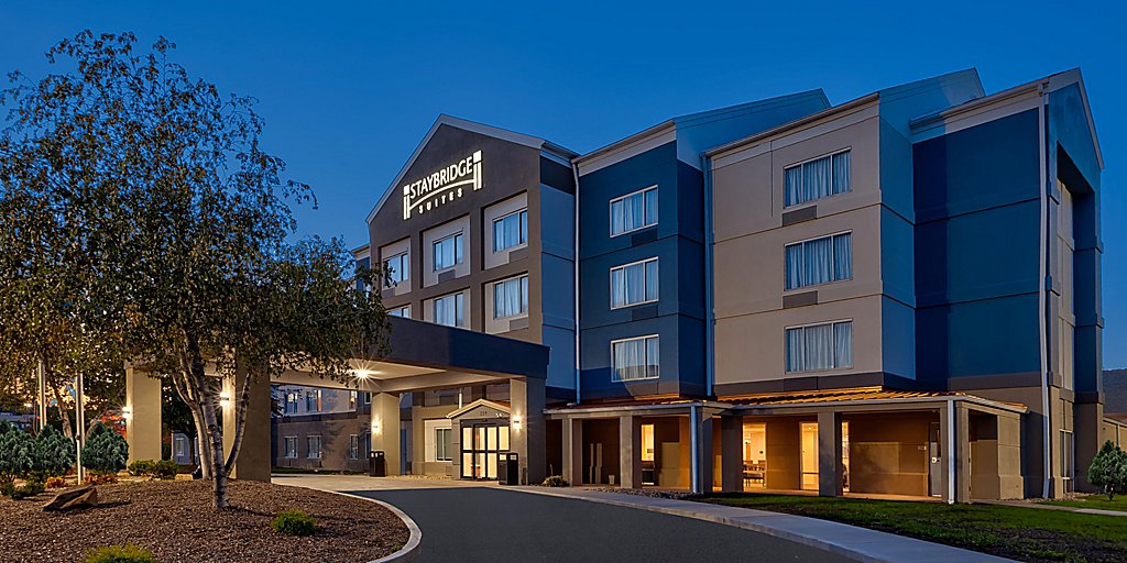 CLOSE GALLERY STAYBRIDGE SUITES PITTSBURGH AIRPORT