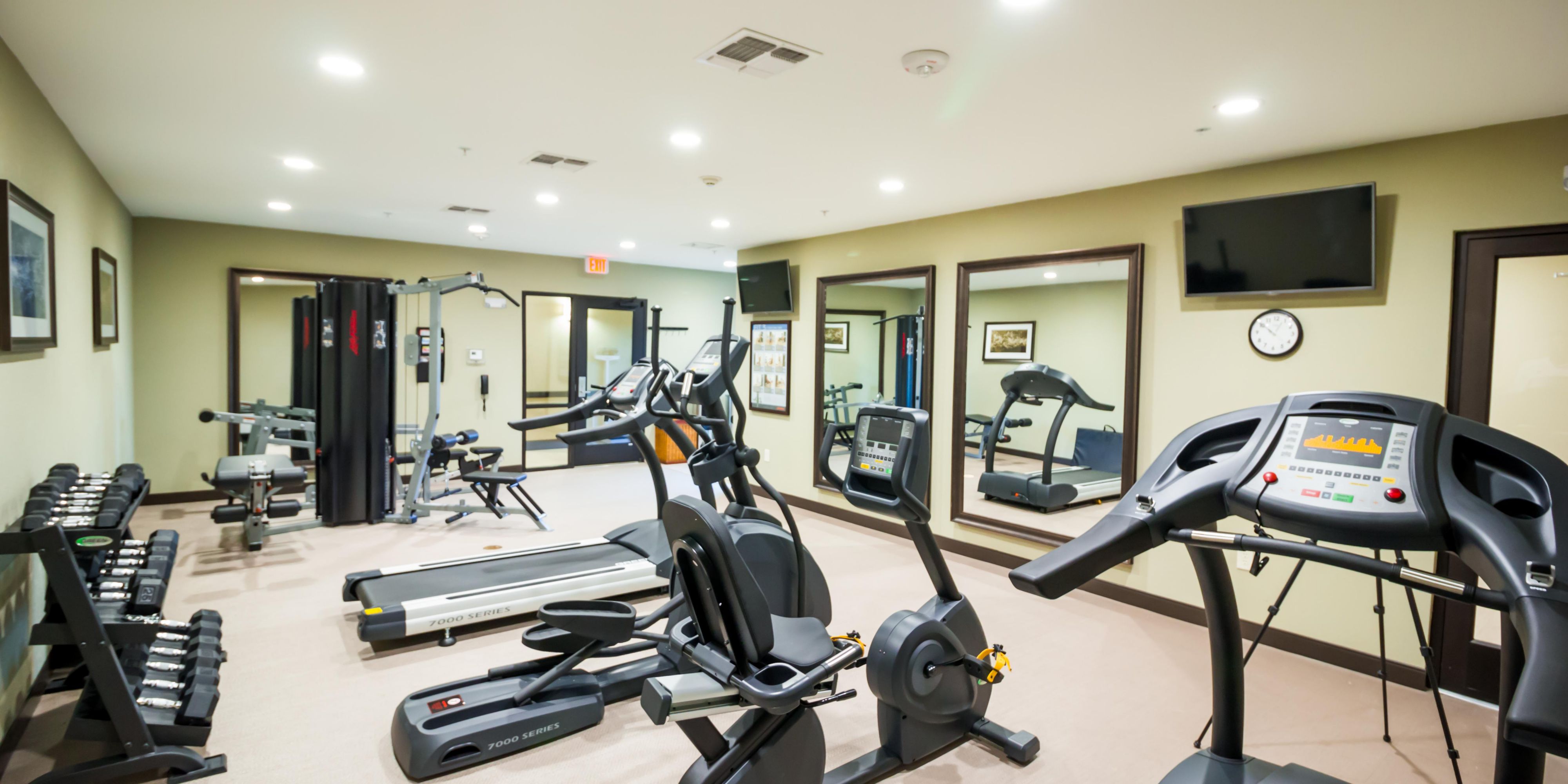 24/7 fully-equipped fitness center