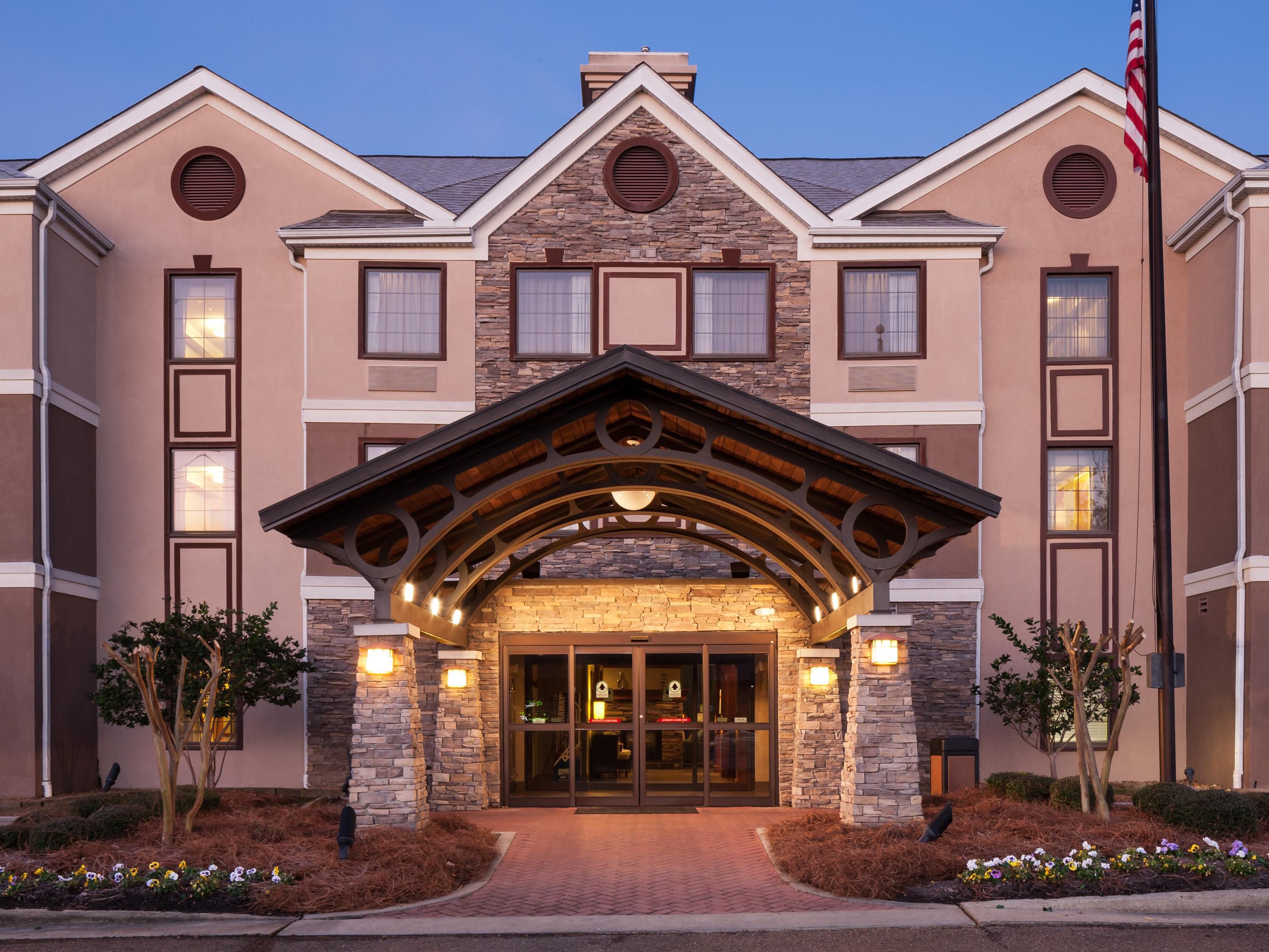 hotels in flowood ms on lakeland drive