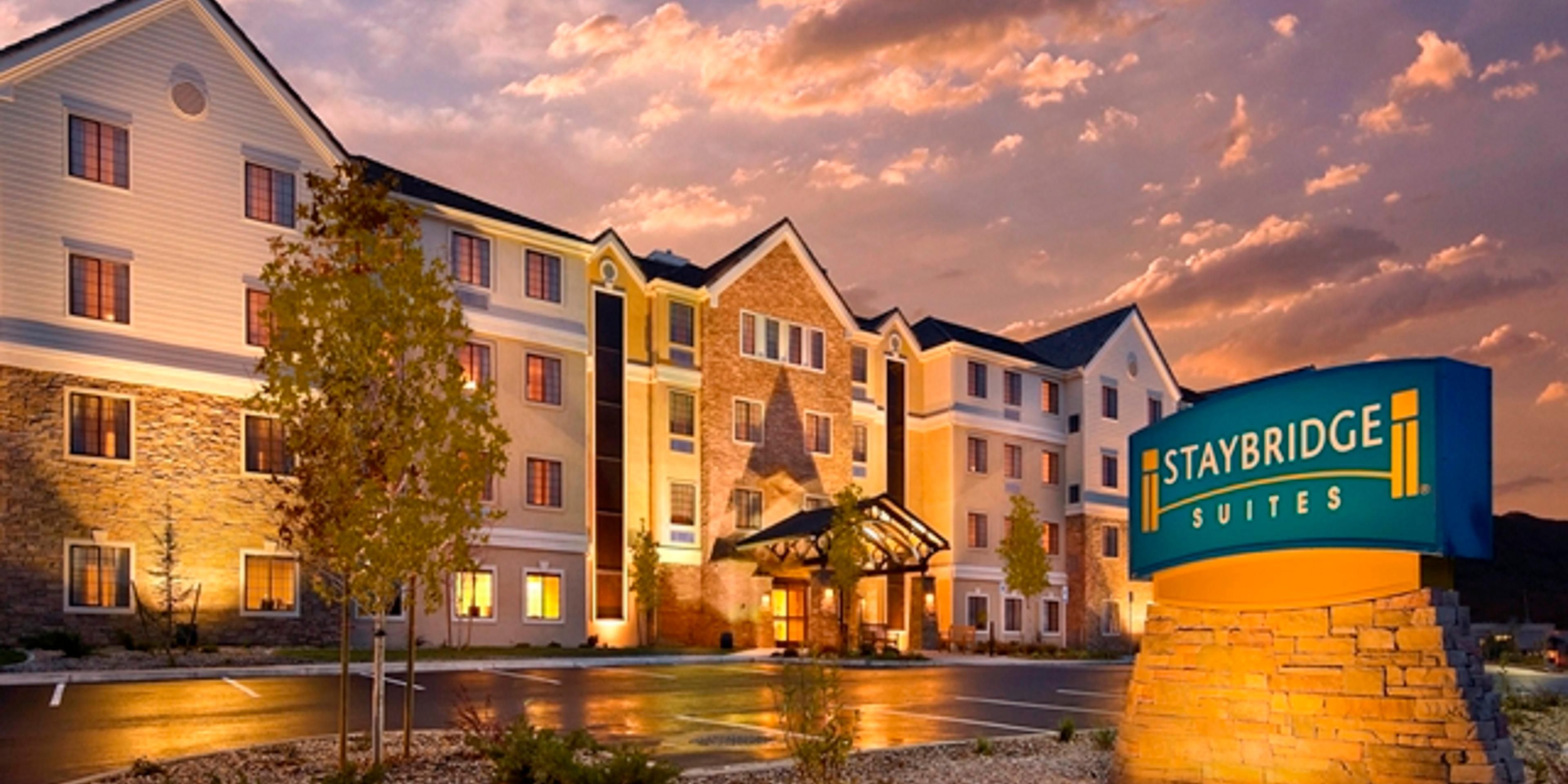 Staybridge Suites Rochester - Commerce DR NW