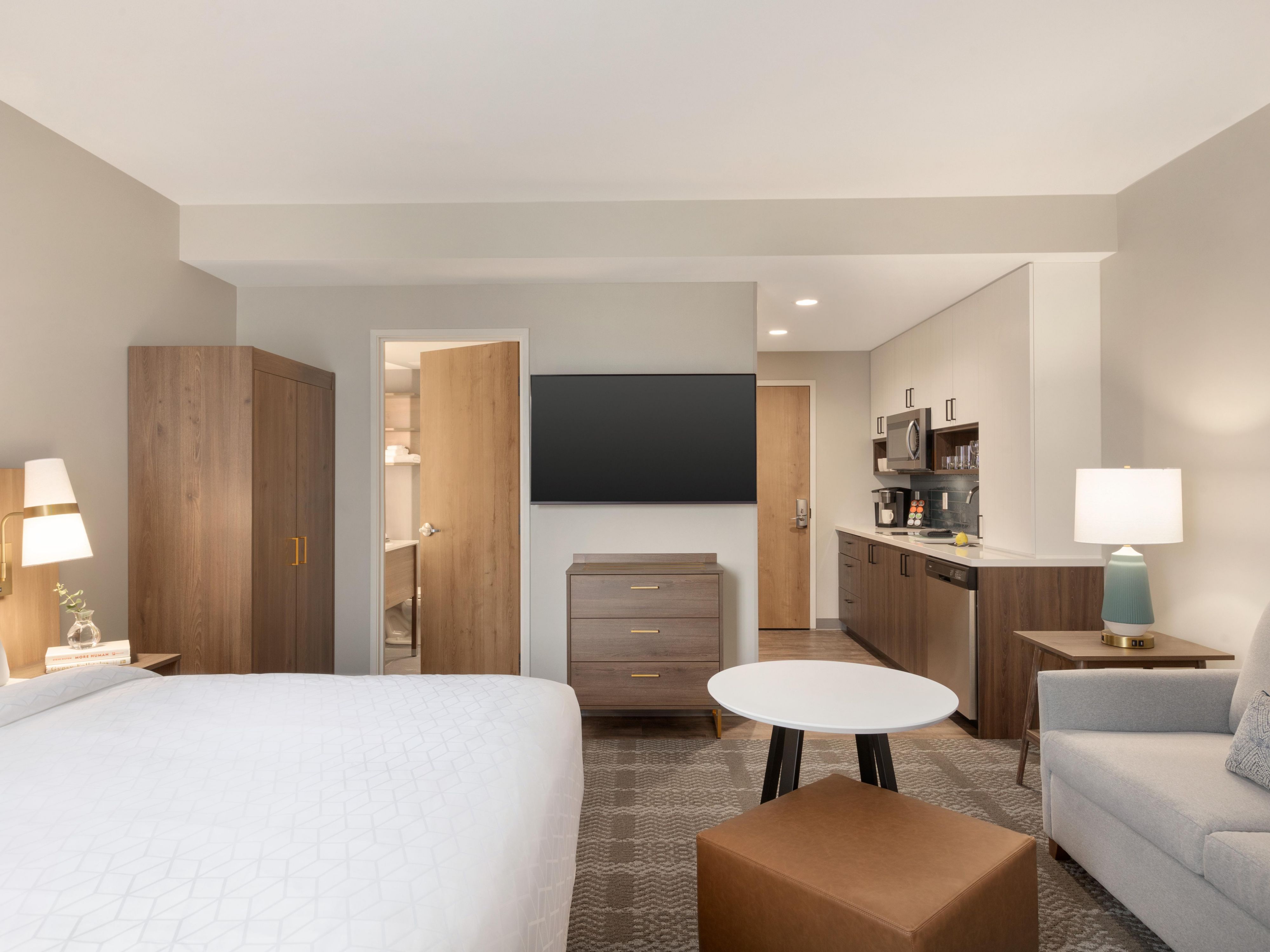 1 King Bed Studio Suite