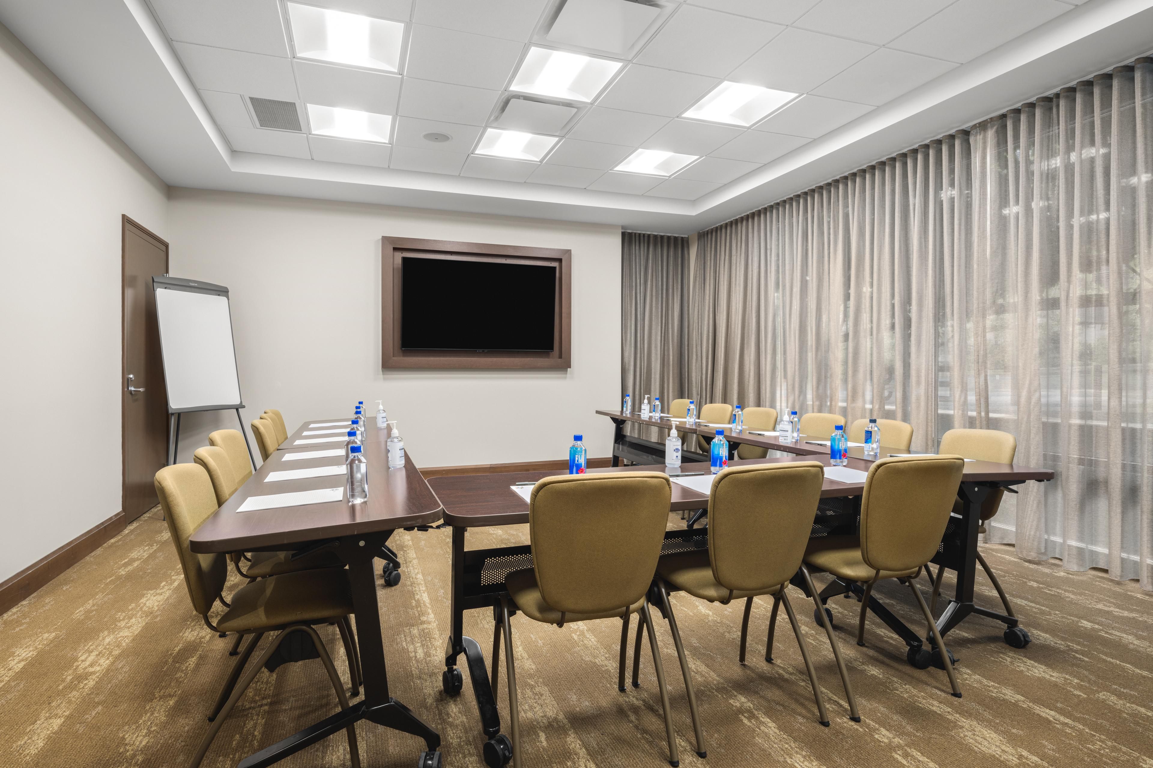 Coordinate the perfect meeting or social with our flexible event spaces, including an outdoor patio with a barbecue and fire pits. Whether you're hosting a family reunion or business meeting, our pet-friendly hotel has the contemporary tools and furnishings you need to make your event a pleasant experience, including onsite parking for guests.