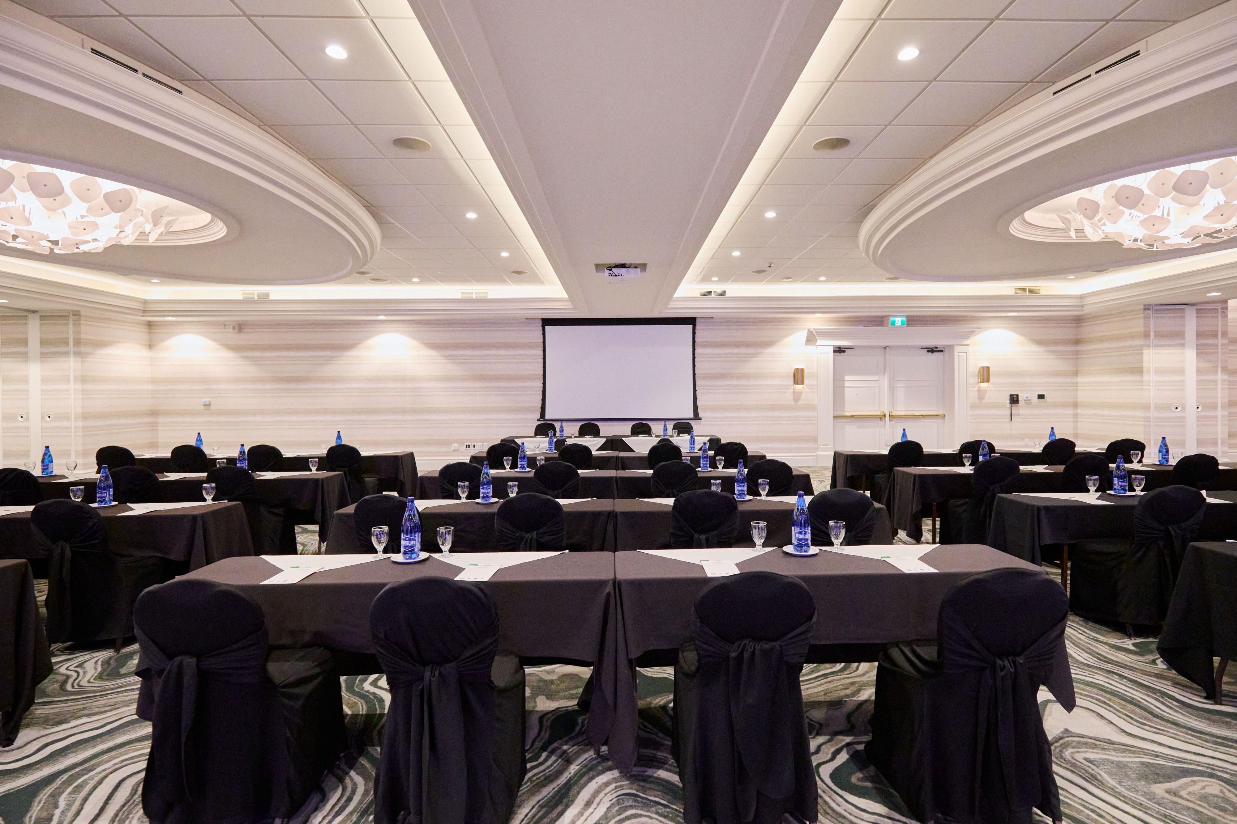 With up to 20,000 square feet of flexible event space, the Parkway Conference Centre at the Staybridge Suites St Catharines Conference Centre is the ideal location for your next event.  Functions for 10-900 guests can be accommodated in this newly renovated space.  Contact our Sales Team for more information 905-704-5643