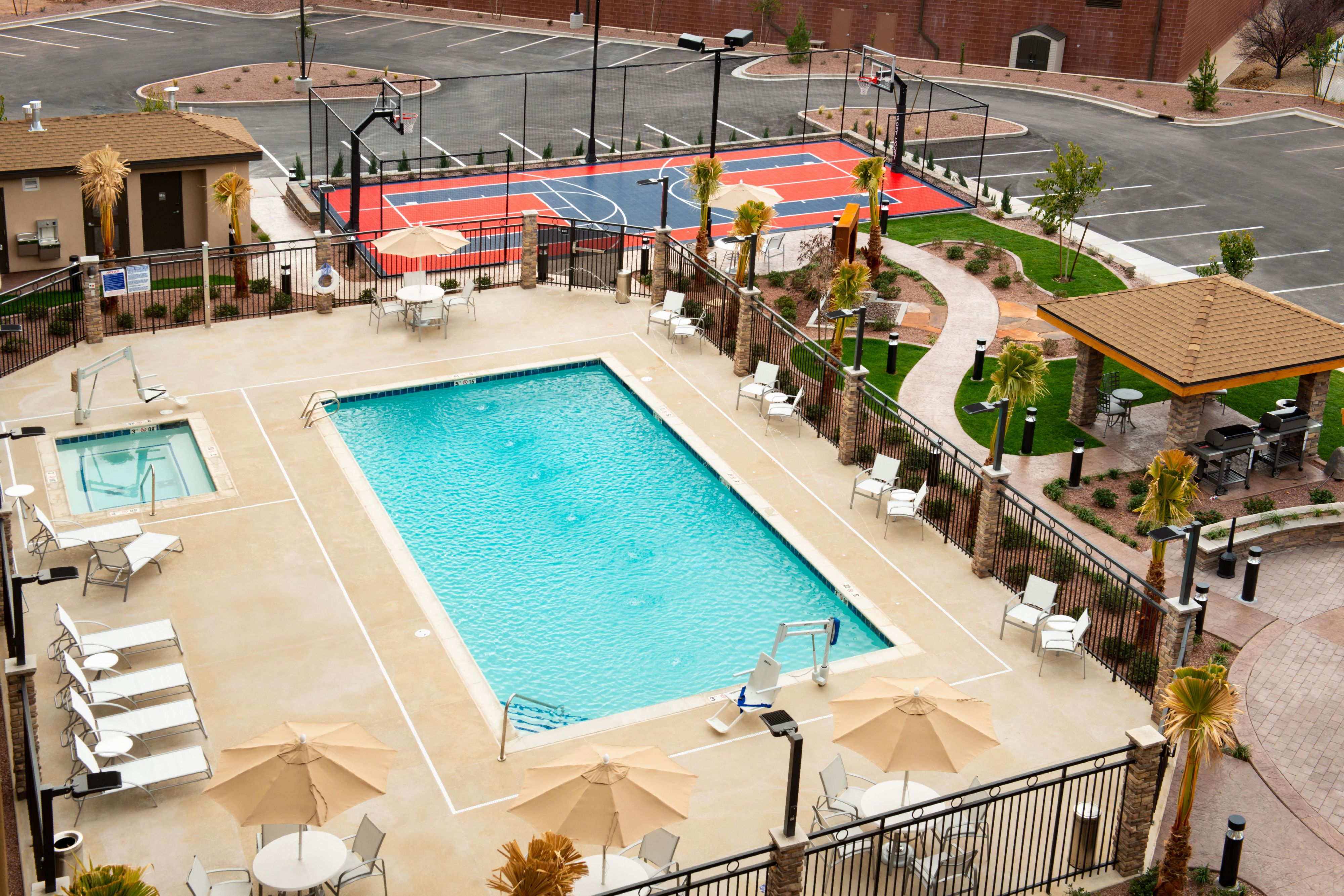 Staybridge Suites St Amenities