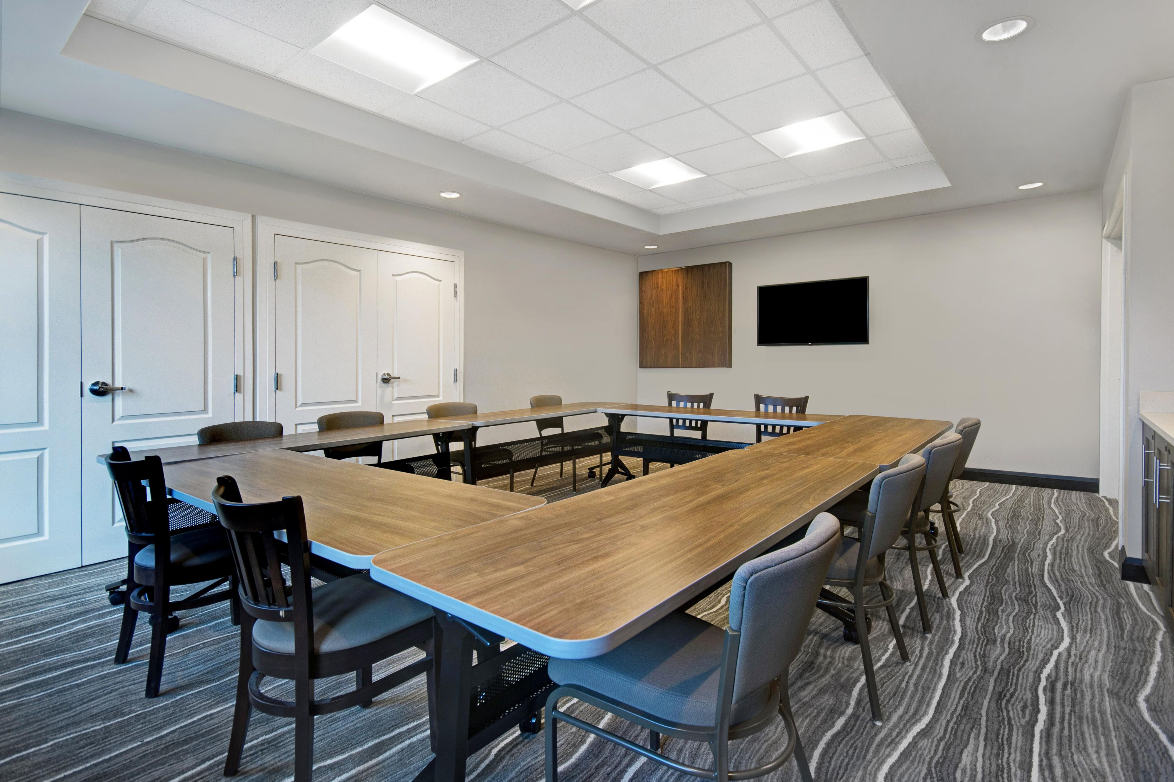 Our room is the perfect space for your next meeting. With a board room style set-up, you can comfortably fit 10 of your colleagues for a training class or company meeting.