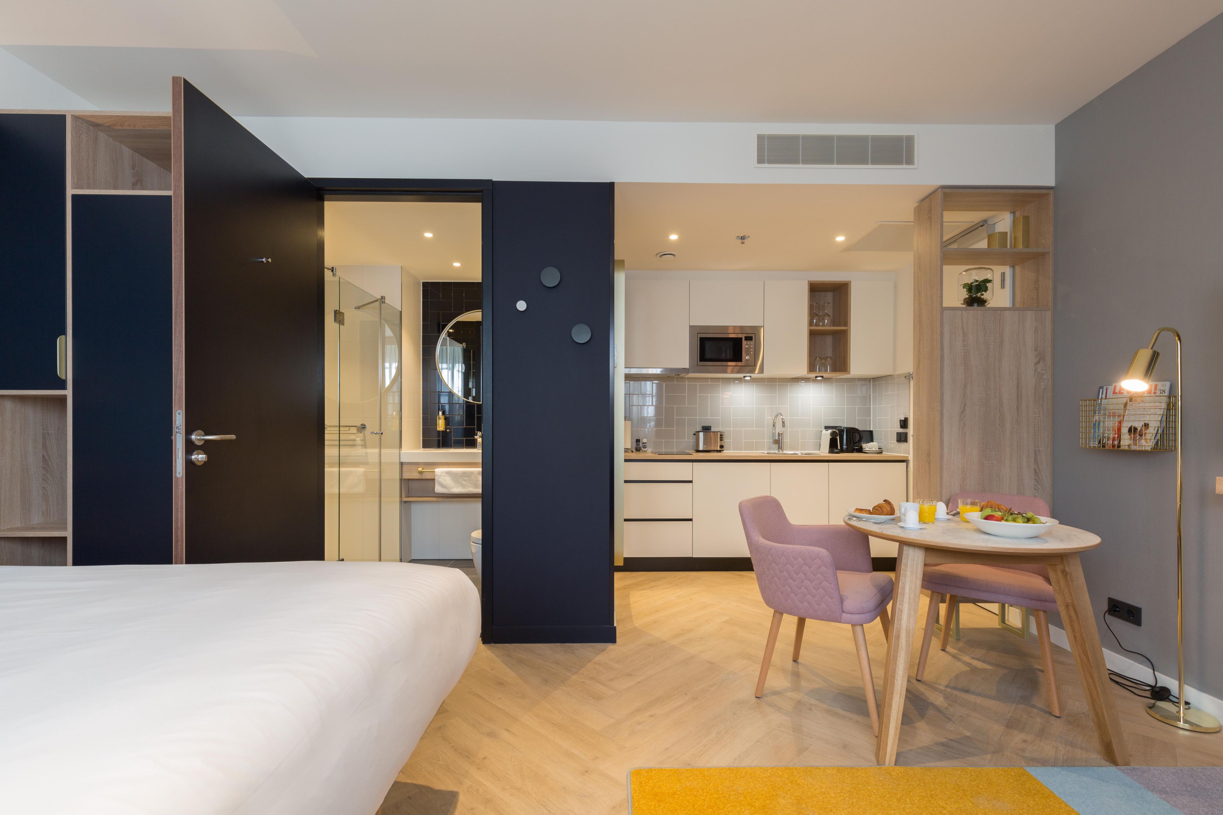 Our suites are ideal for those who need longer stays and the longer you stay the less you pay! Contact our team to discuss any corporate project requirements or relocations and enjoy the comfort of a home away from home at Staybridge Suites.