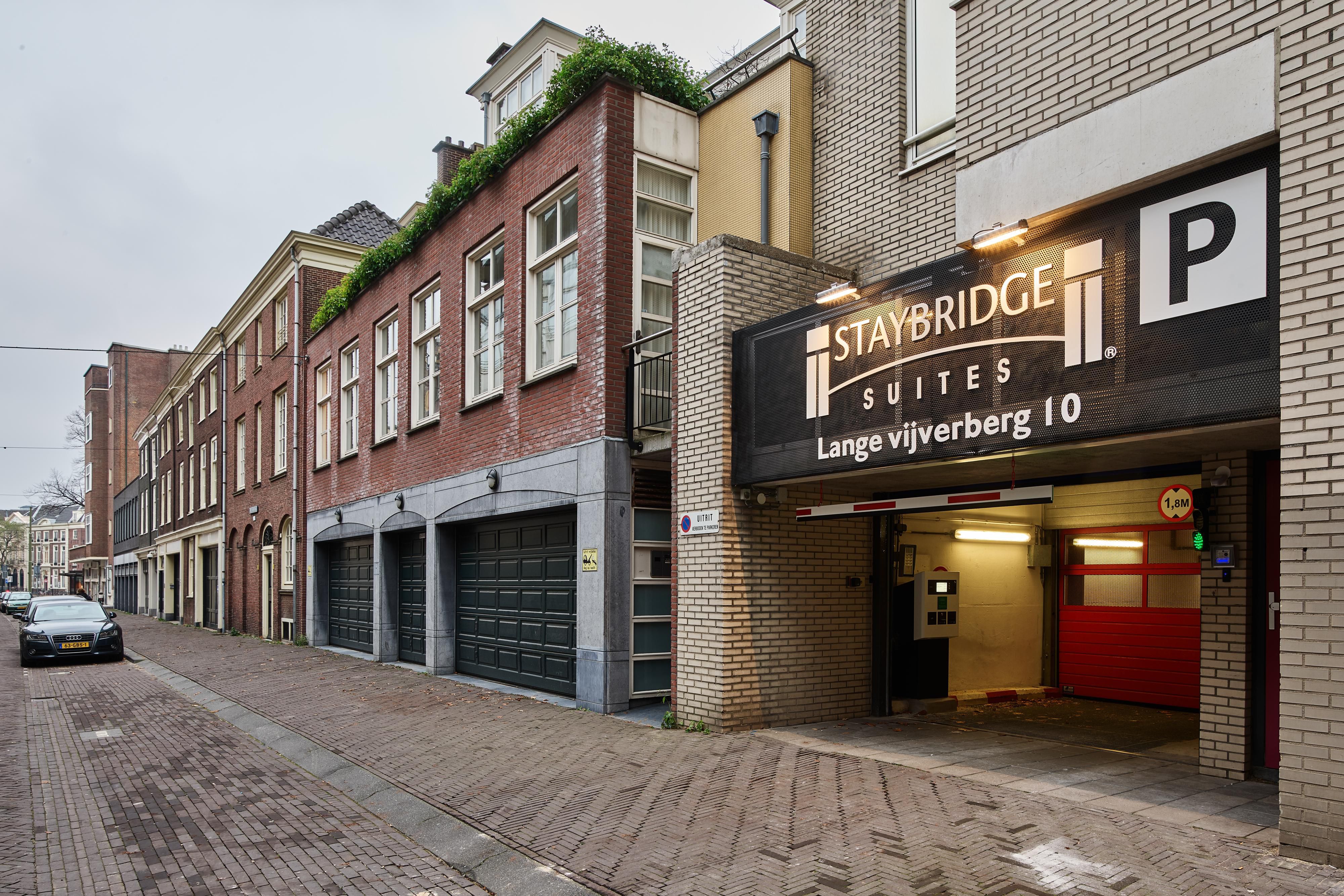 We have a private parking garage, accessible via the backside of the hotel. Set your navigation to Hoge Nieuwstraat 19. A parking spot is subject to availability upon arrival and cannot be reserved in advance, unless you book one of our packages that has parking included. Parking costs are 27,50 EUR per night. The parking height is 1.80 meters.