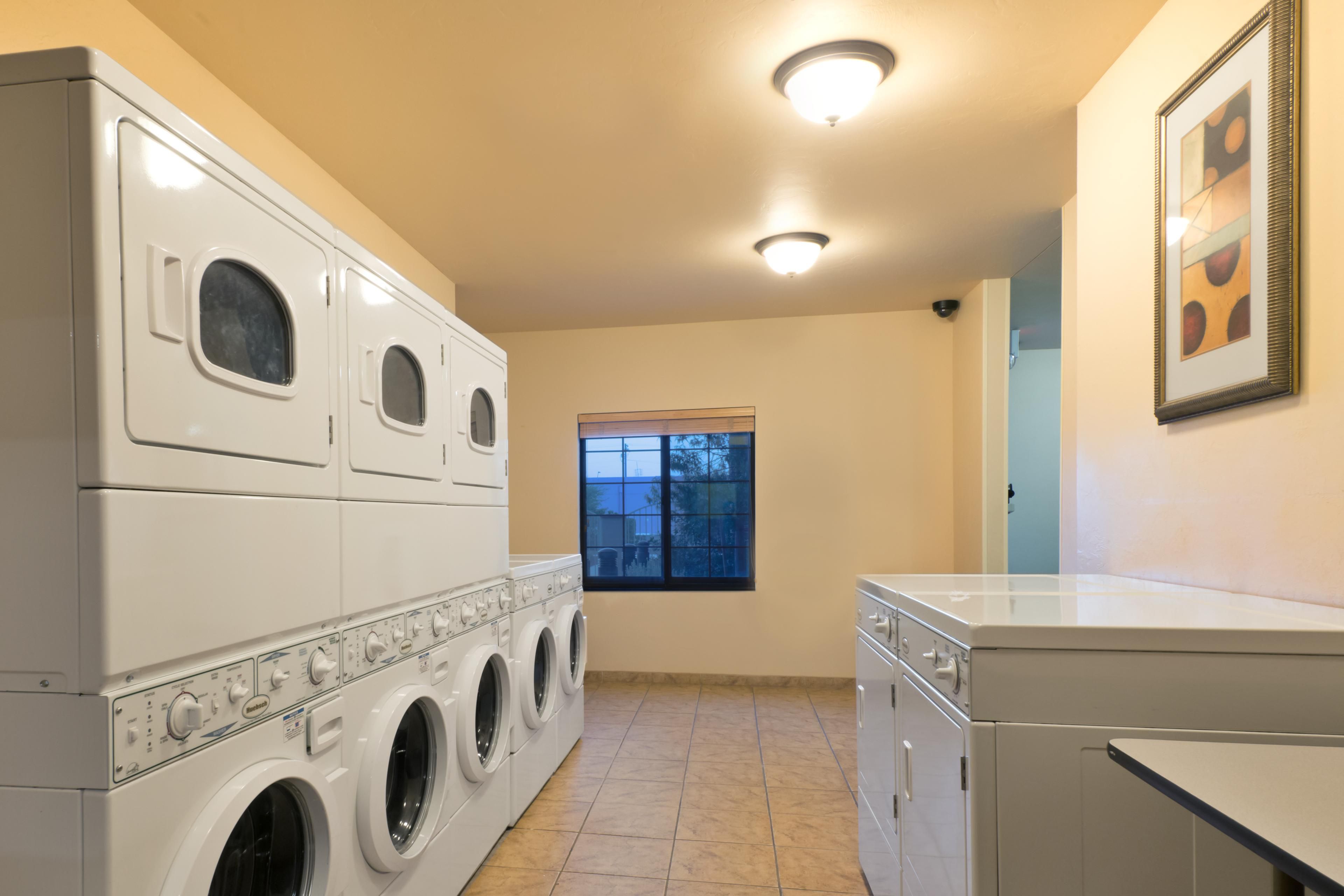 We make extended stays stress-free with our 24-hour complimentary laundry facilities. Pack light and stay fresh throughout your visit with access to multiple washers and dryers—completely free of charge for all guests. Enjoy the convenience of laundry at your leisure.