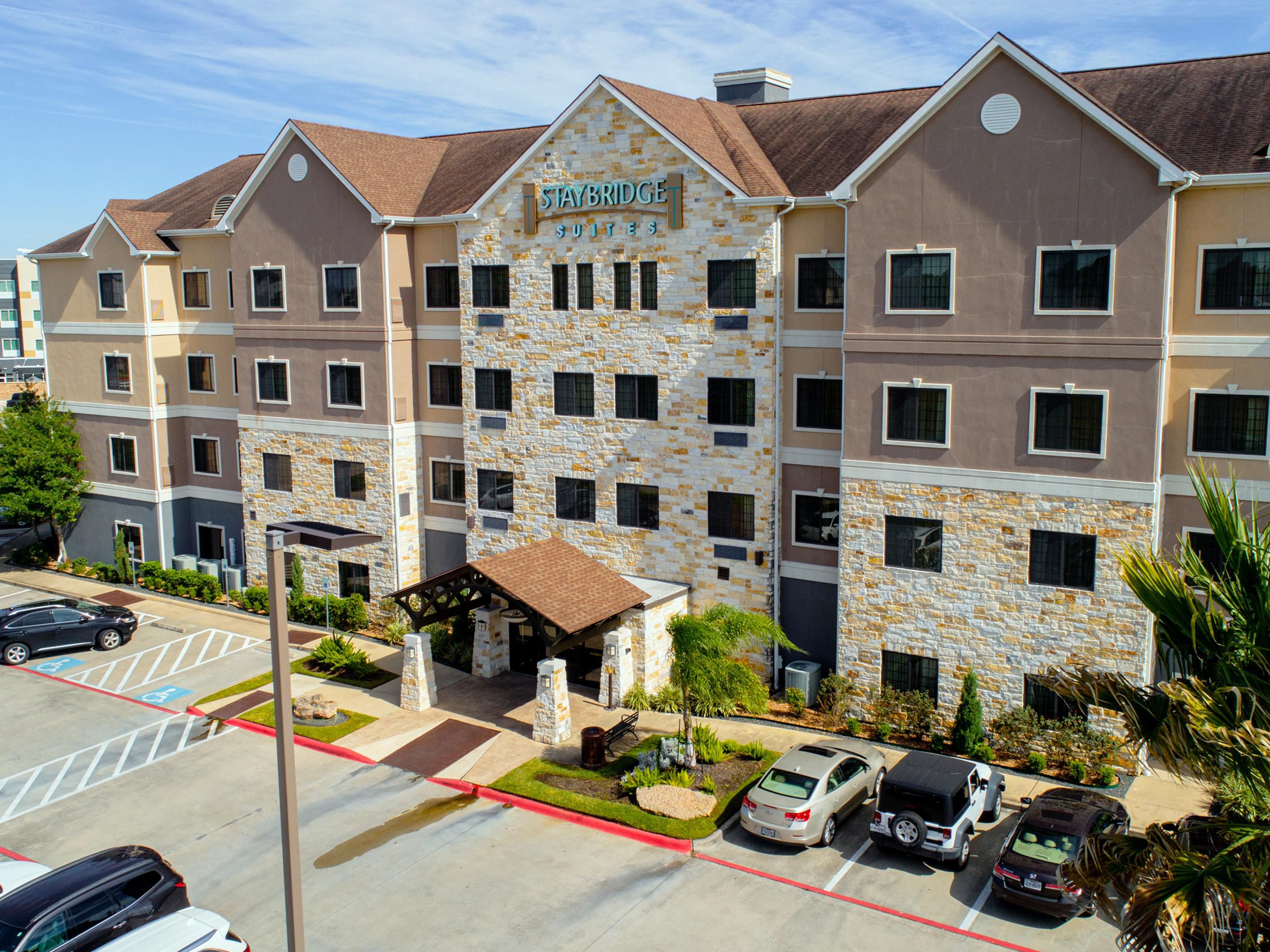 Pet-Friendly Extended Stay Hotel Webster, TX | Staybridge Suites ...