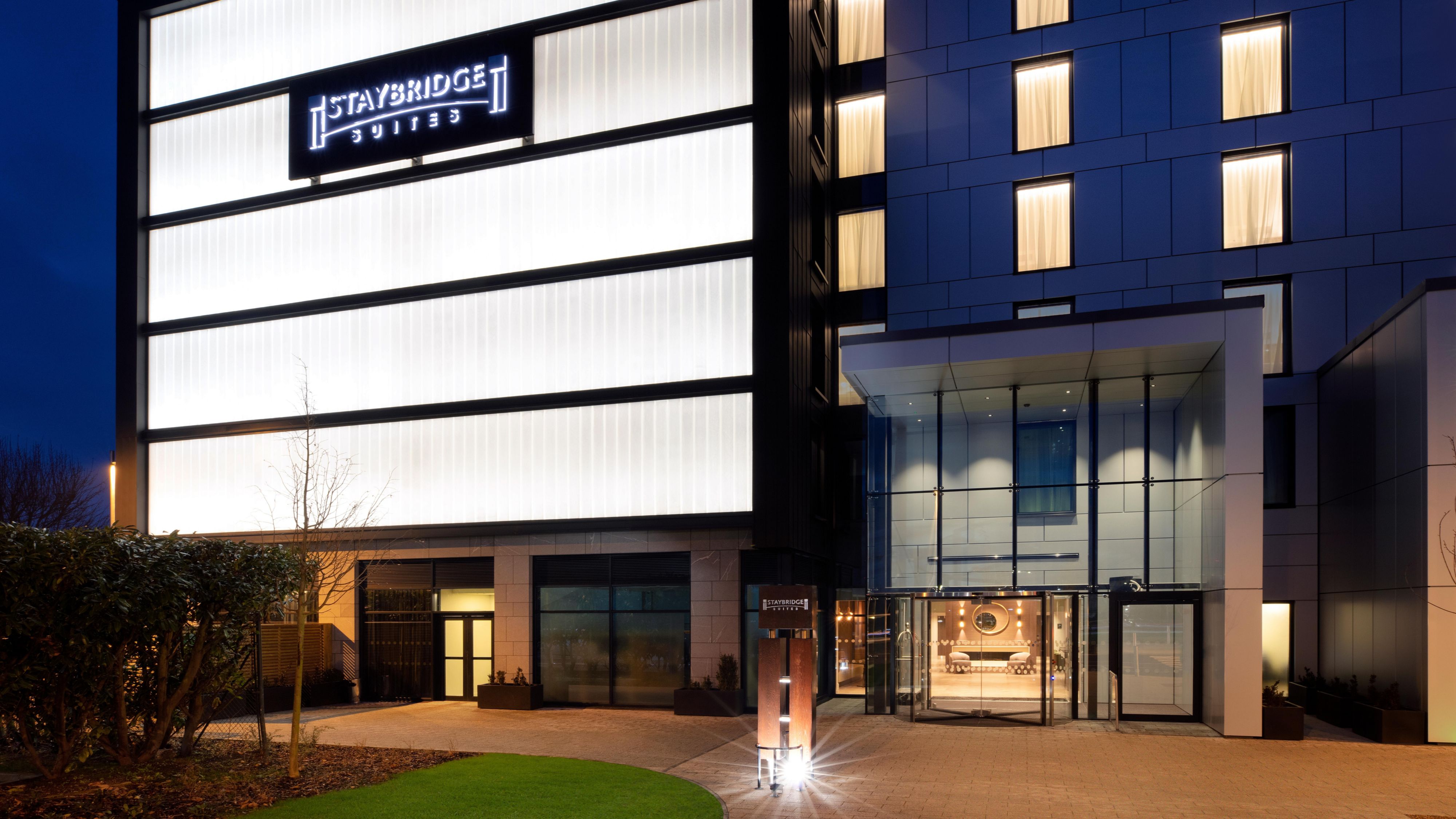 Directions To Staybridge Suites London Heathrow Airport Hotels | Staybridge Suites London - Heathrow Bath  Road