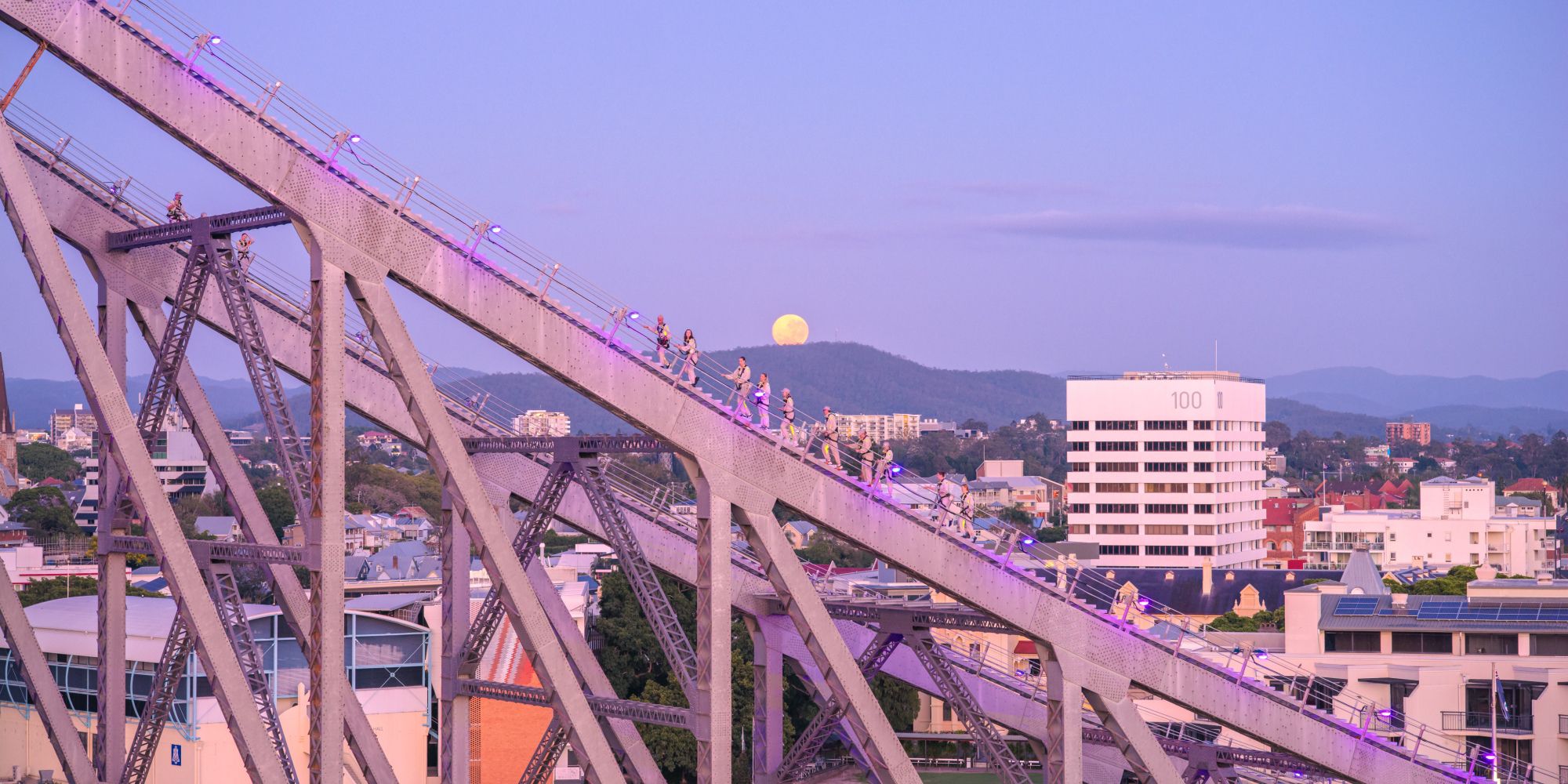 Story Bridge Adventure Climb